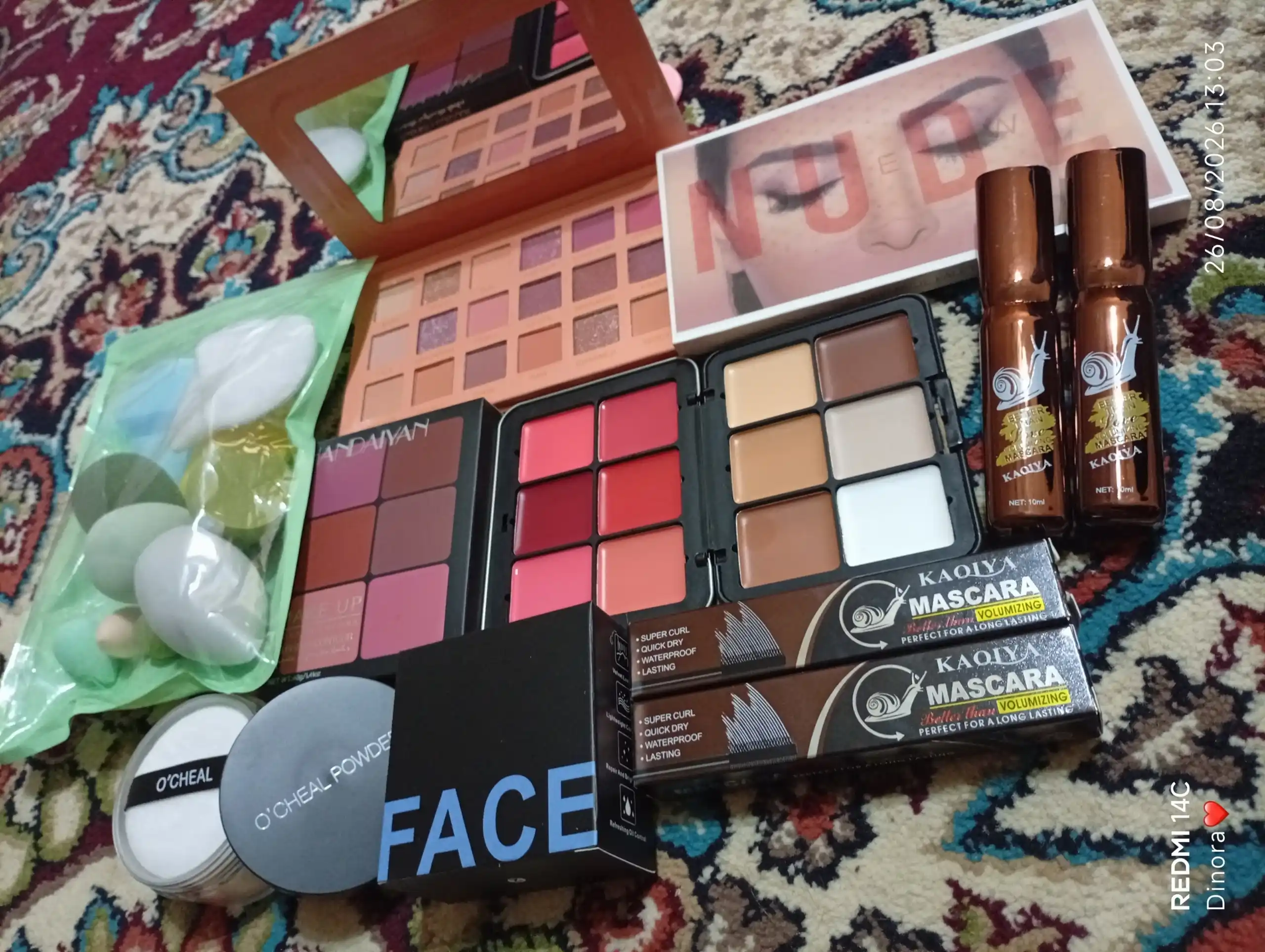 Тени для век Huda Beauty NUDE, 18 разных цветов