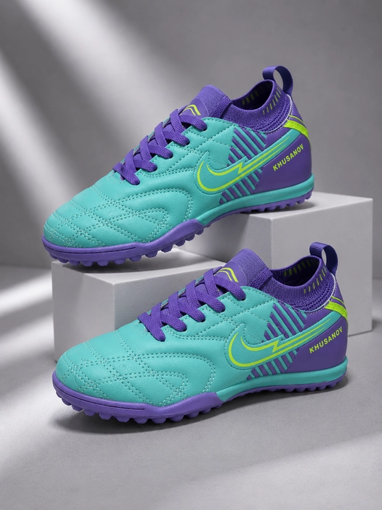 Bolalar uchun Nike Kusanov futbol butsasi, mini shipli, mashg‘ulot va o‘yin uchun, 27–32
