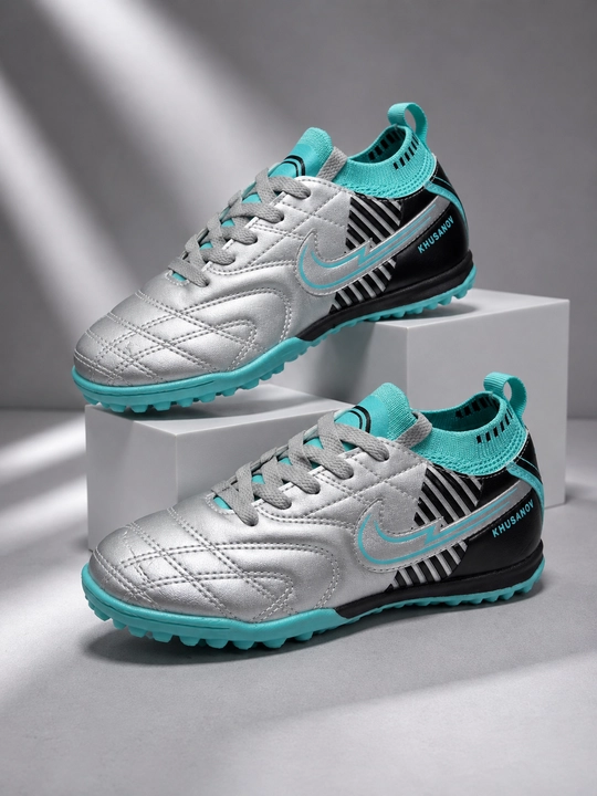 Детские футбольные бутсы Nike Kusanov с мини-шипами для тренировок и игры, 27–32