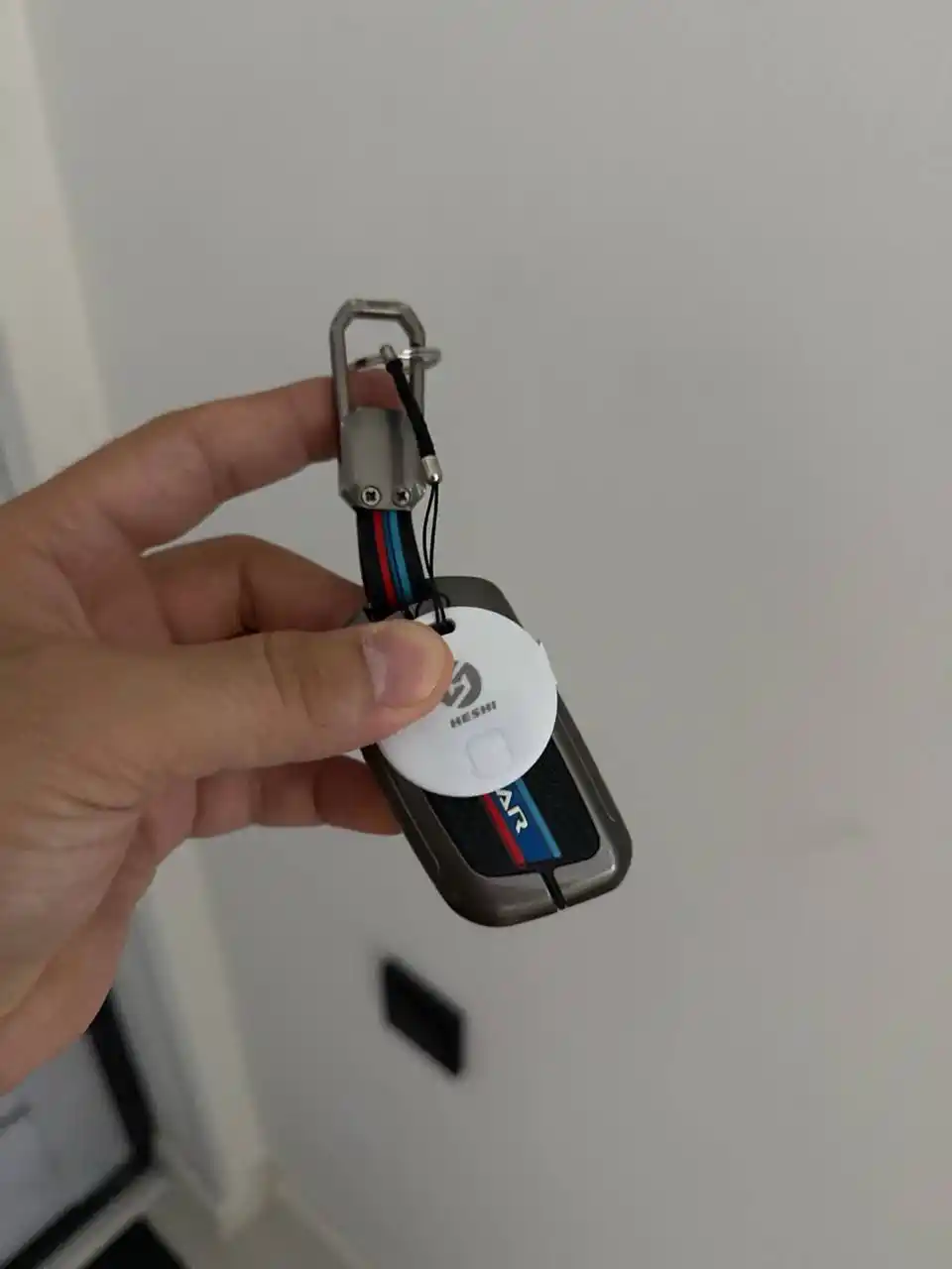 Aqlli Bluetooth GPS-treker, buyumlar, kalit va sumkalarni oson toping