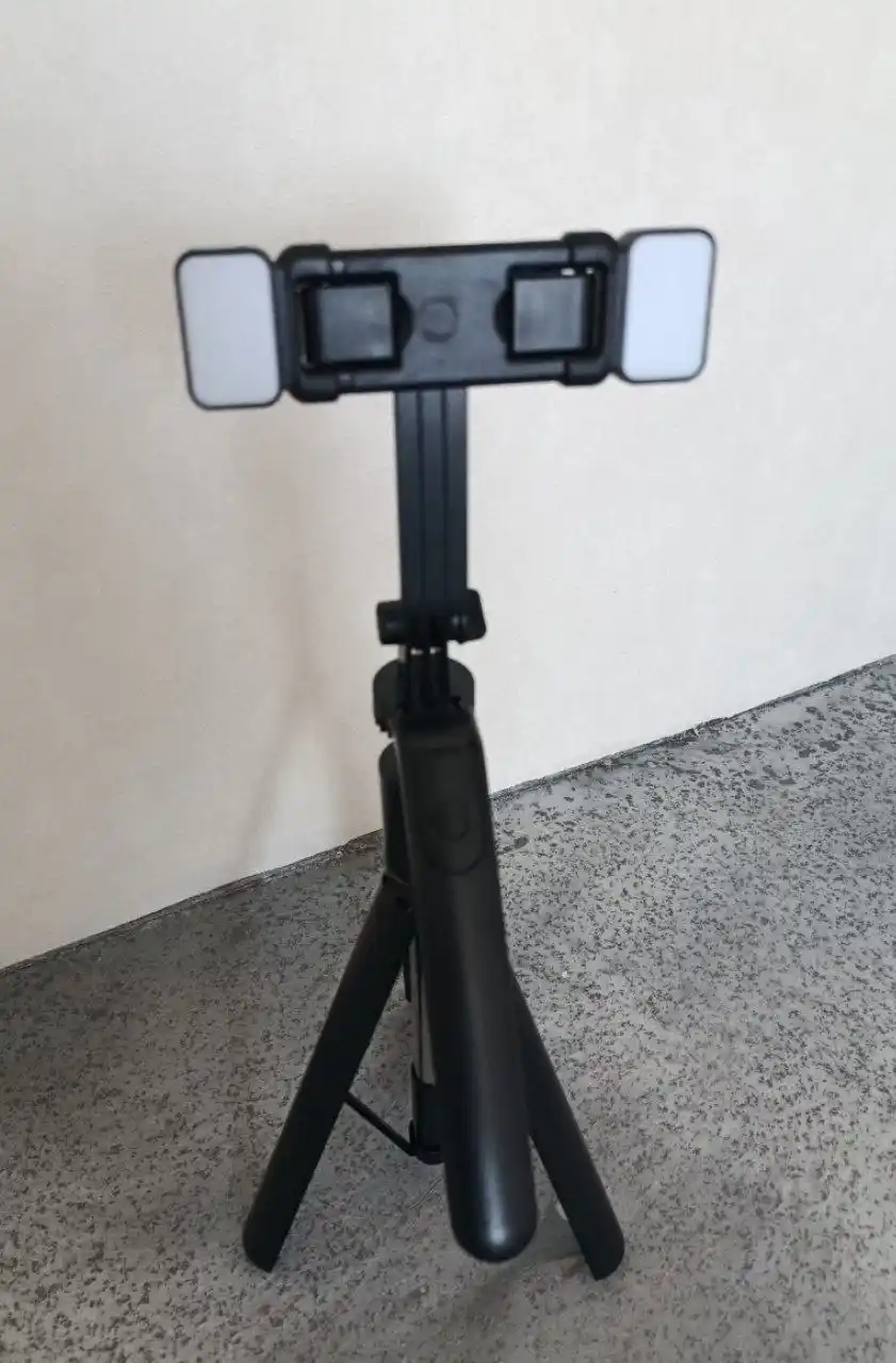 Штатив для телефона, 170 см, 4 в 1, 2 LED фонаря и Bluetooth: монопод, селфи-палка