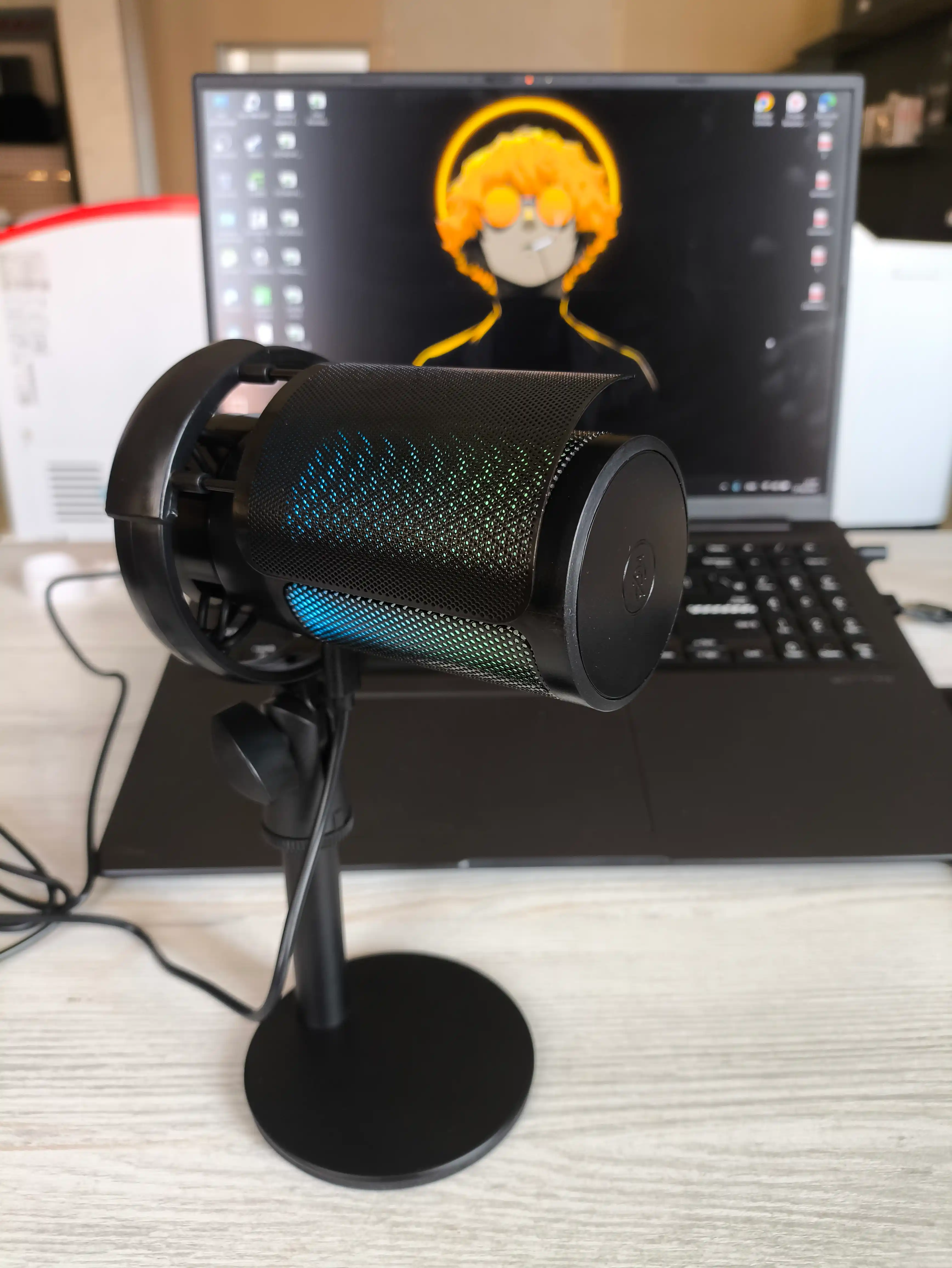 Игровой конденсаторный RGB микрофон ME6S со стойкой, шок-маунтом и поп-фильтром