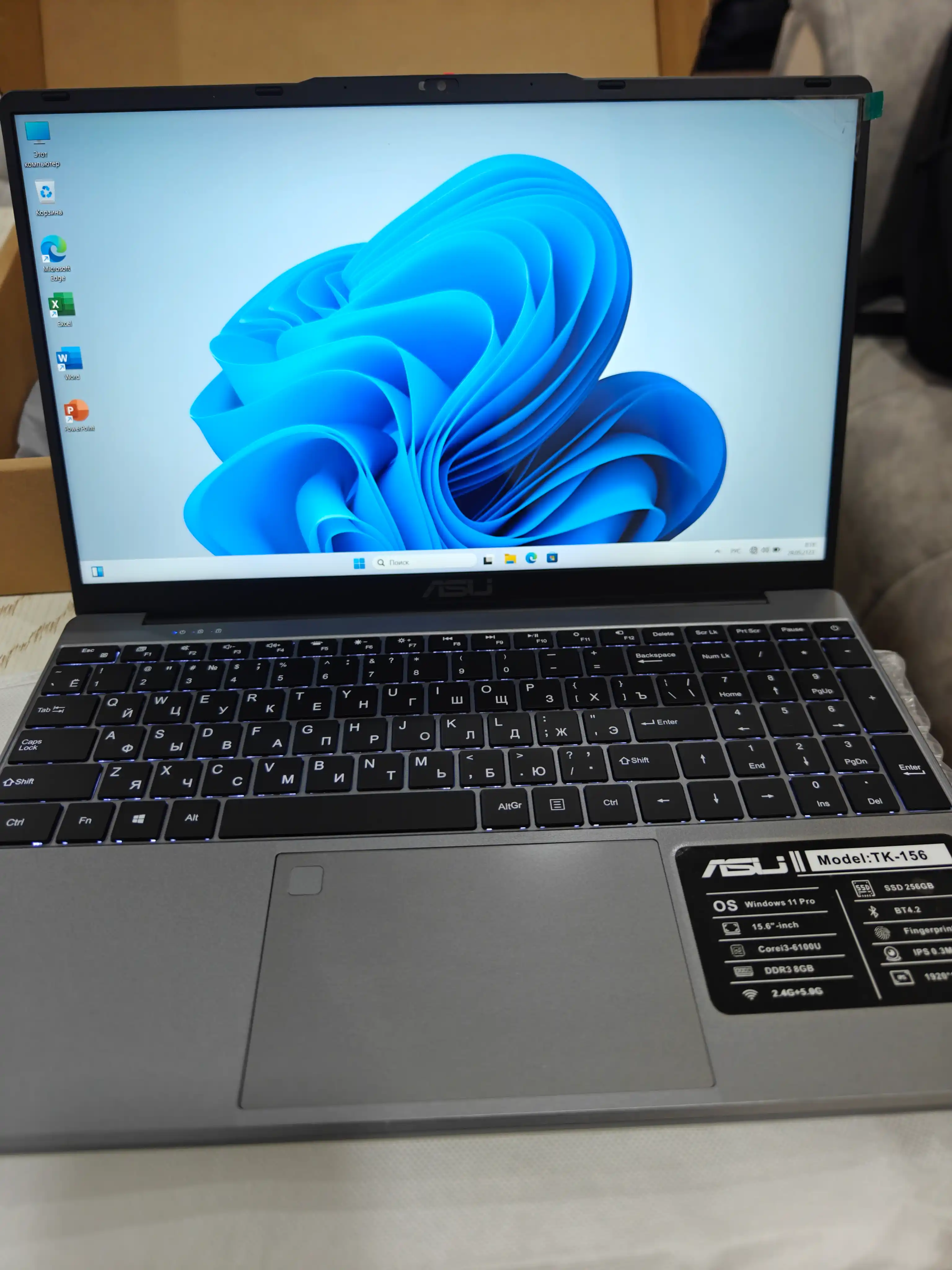 Ноутбук ASIJ TK-160U 15.6" FHD IPS, Core i3-6100U, 8ГБ/256ГБ SSD, Windows 11 Pro