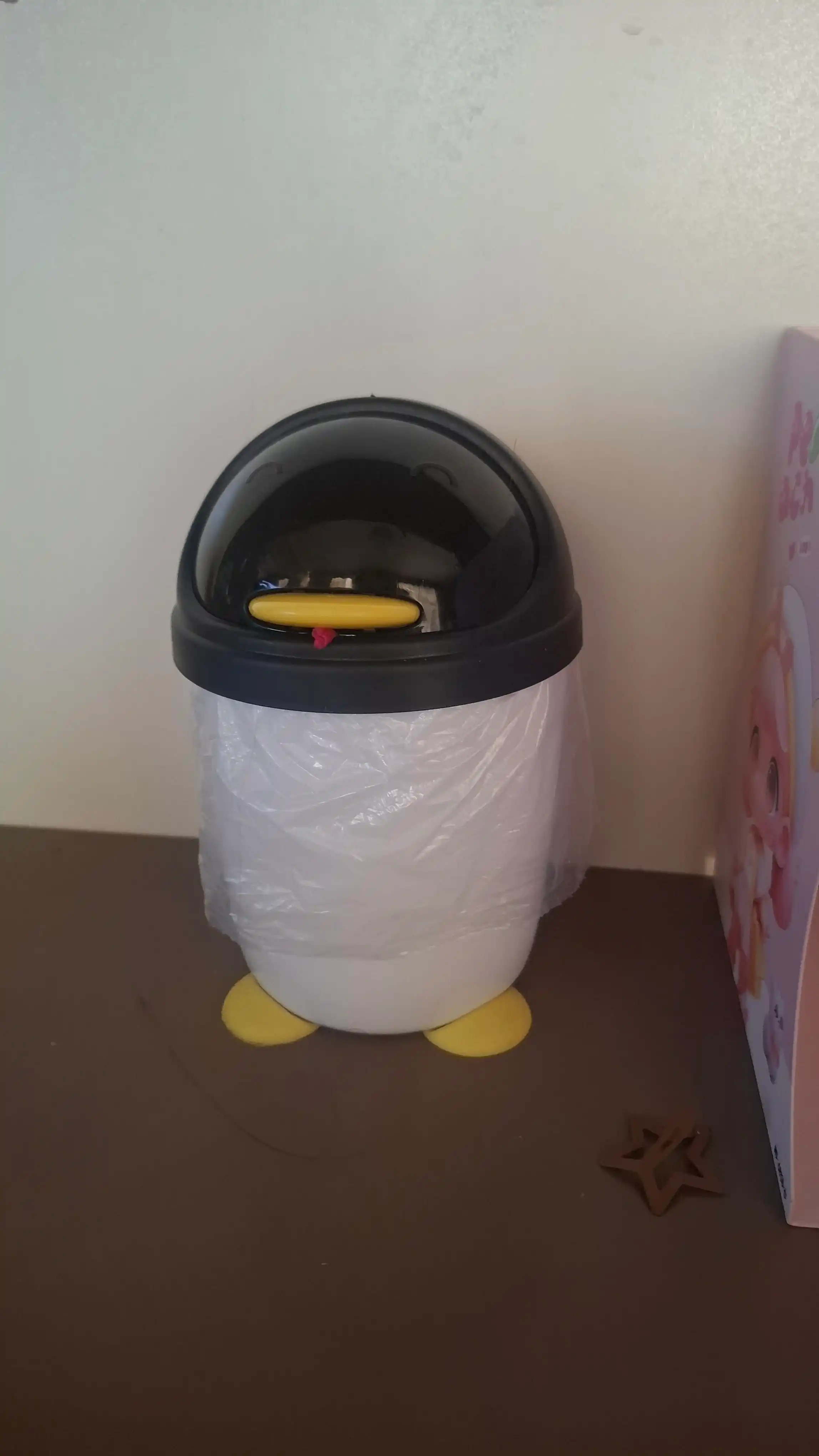 Mini chiqindi qutisi stol usti uchun penguin dizayn
