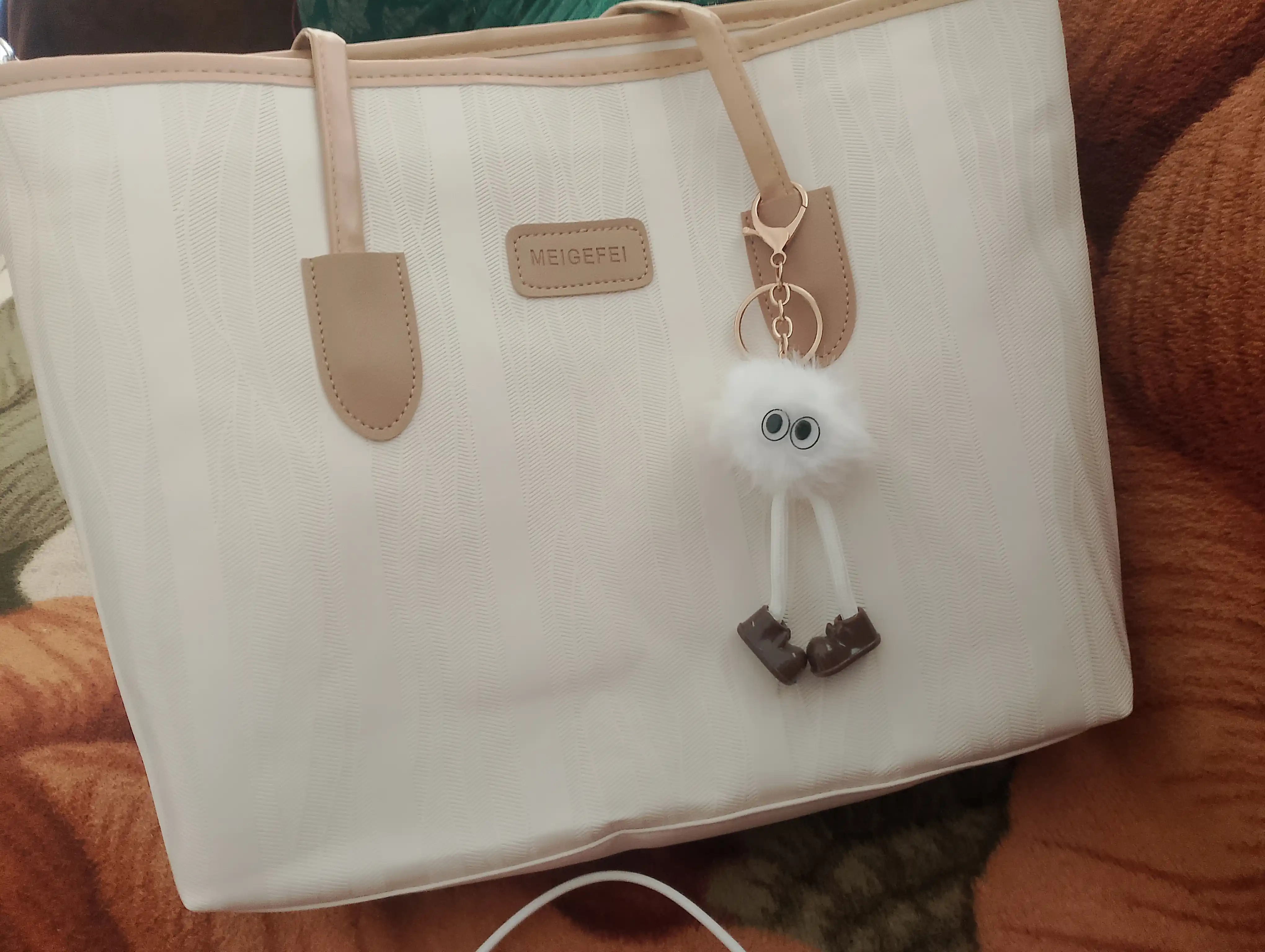 Ayollar sumkasi, shopper, yelkama, kundalik, sig'imli, ish va o'qish uchun A4, ekocharm
