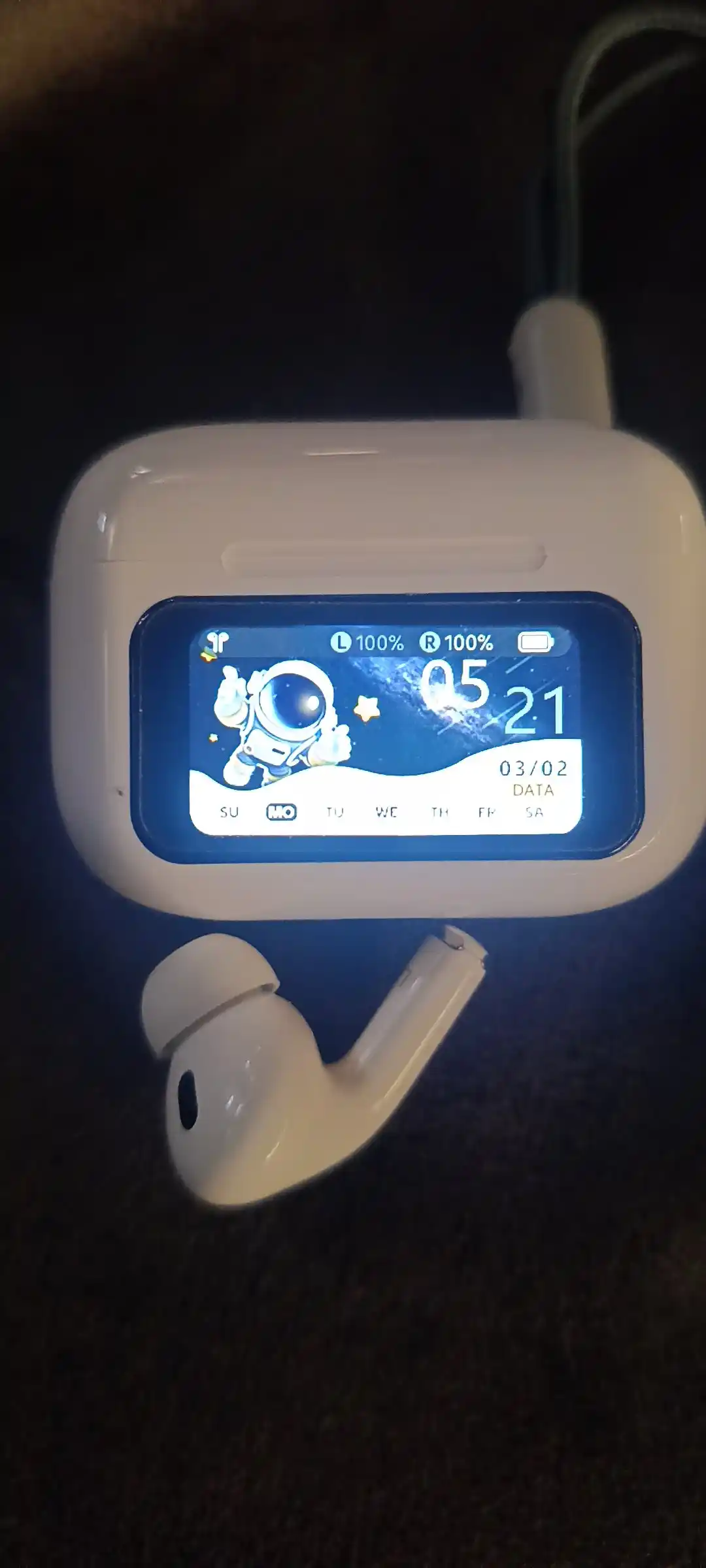 A9 PRO quloqchin shovqinni kamaytirish (ANC) funksiyasi, Bluetooth 5.4 va ekranli keys