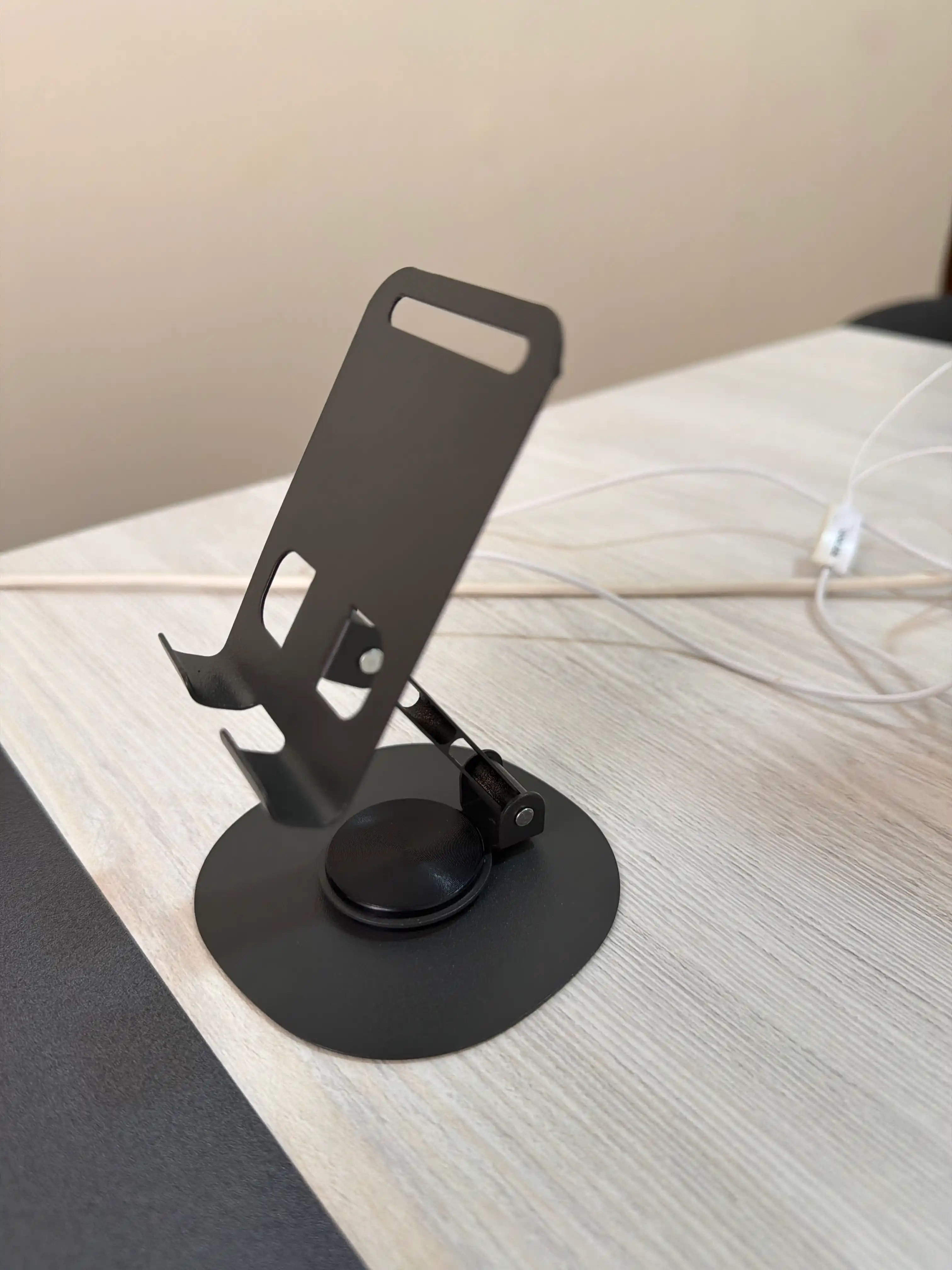 Buklanadigan telefon va planshet ushlagichi, 360° burama va mustahkam o'rnatish