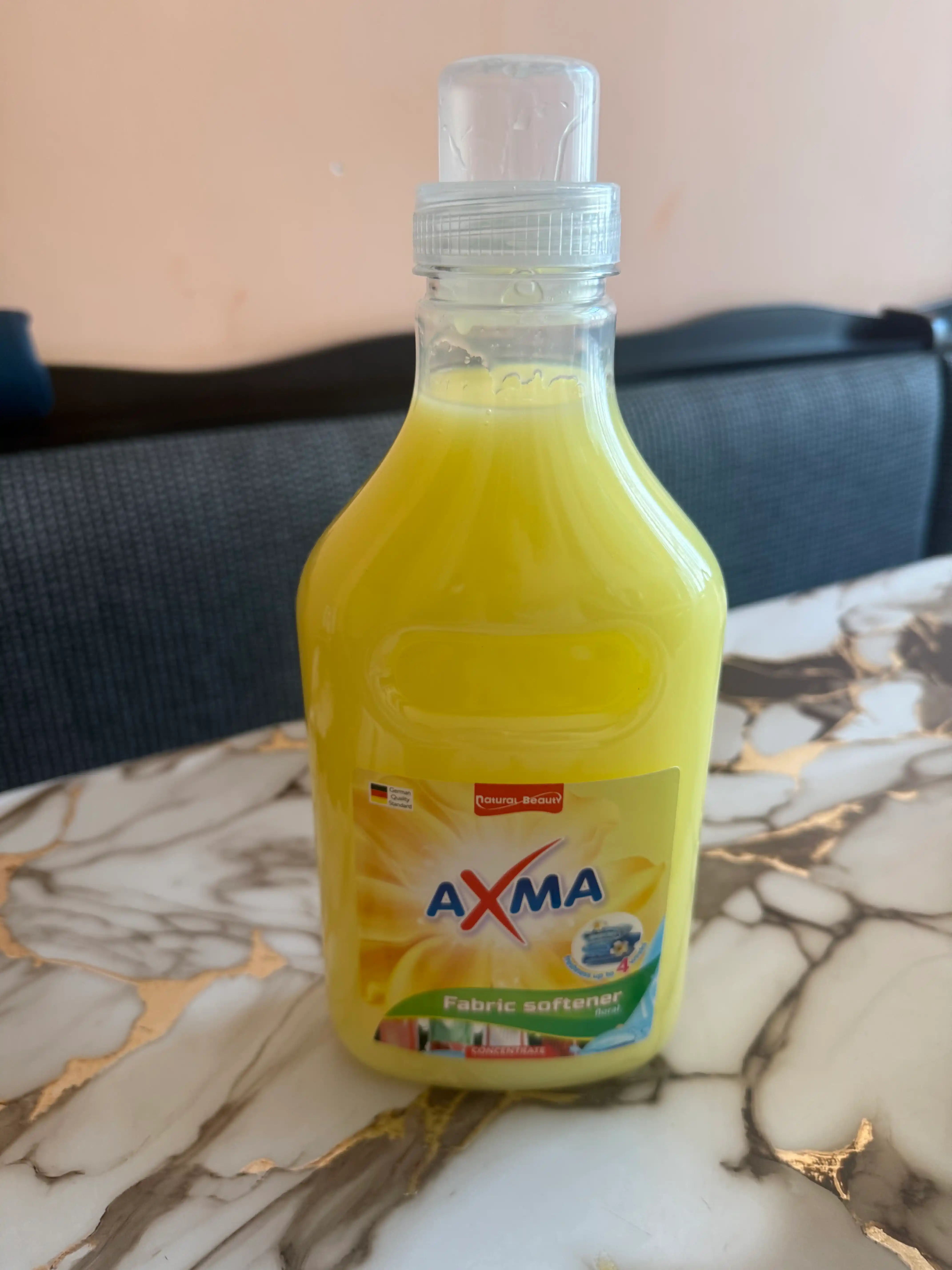 Ichki kiyimlar uchun AXMA Gul konditsioneri, 1,5 litr
