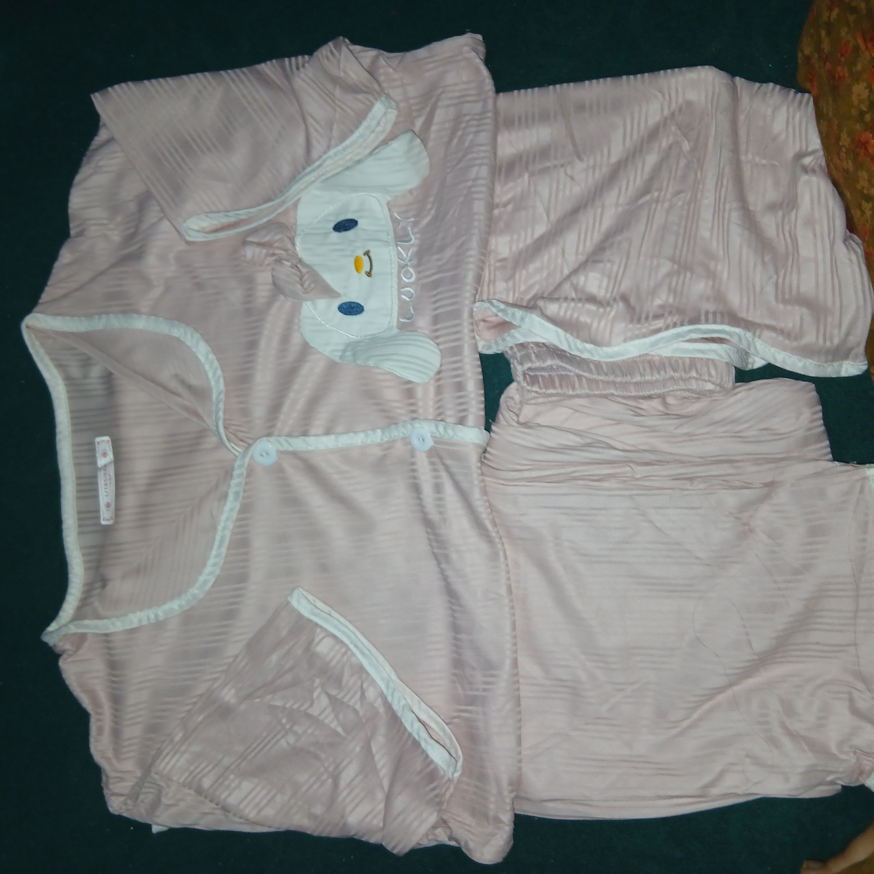 Ayollar pijamasi komplekt 3 tasi 1, ko‘ylak, shortik va shim, 4 rang, M-XL