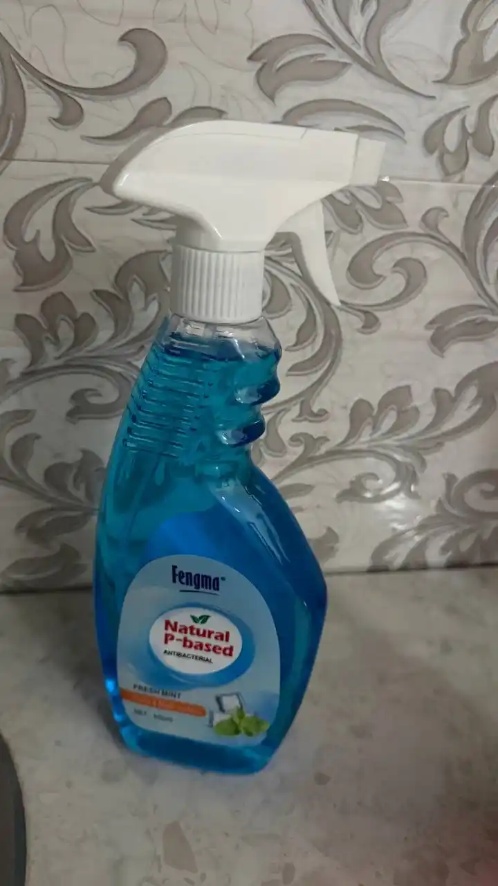 Oyna va teraza uchun tozalash vositasi <<Clean Glass>> 500 ml, purkagich bilan
