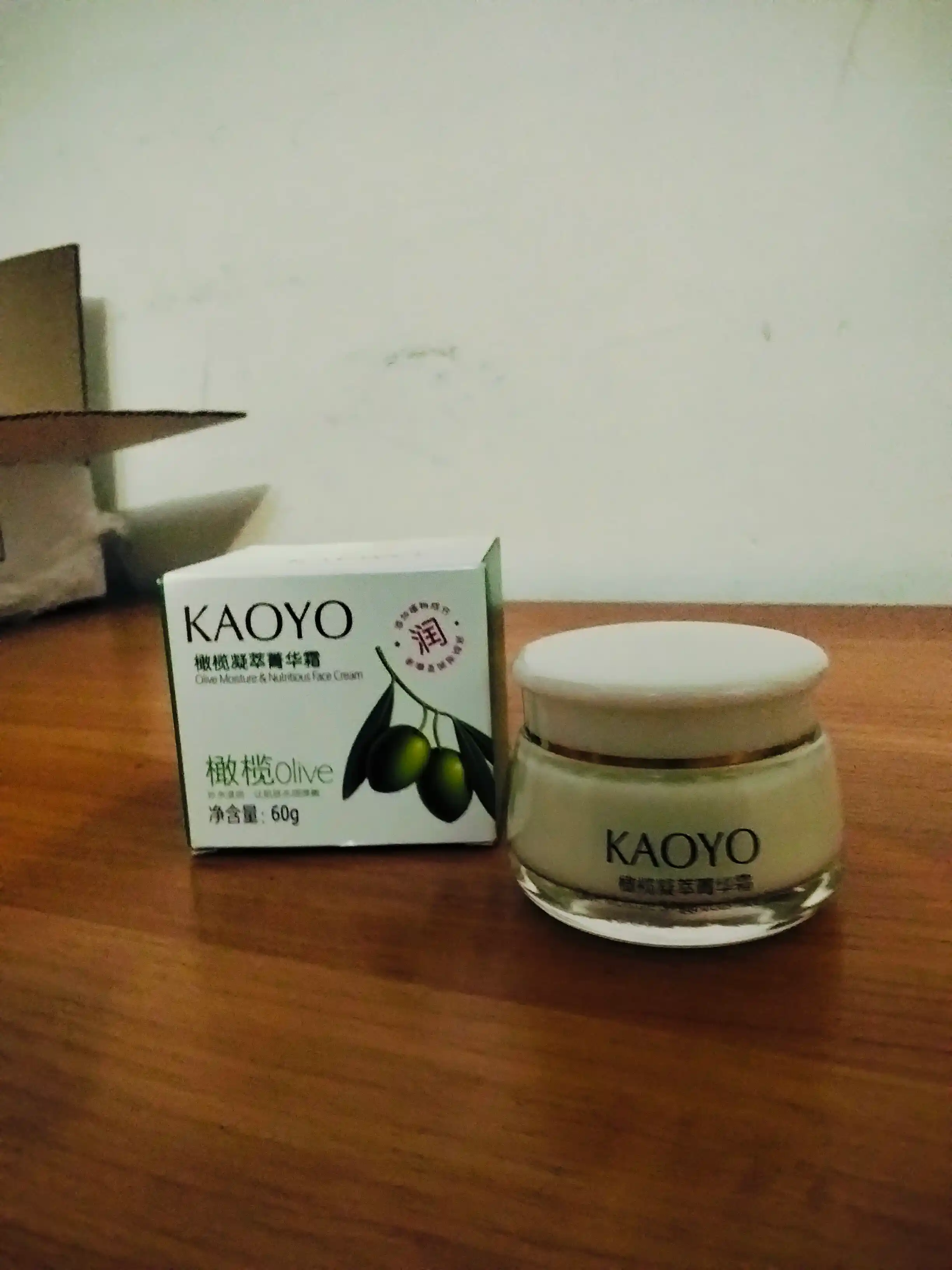 Kaoyo oziqlantiruvchi va namlantiruvchi yuz kremi, shilliqqurt mutsin ekstrakti bilan, 60g
