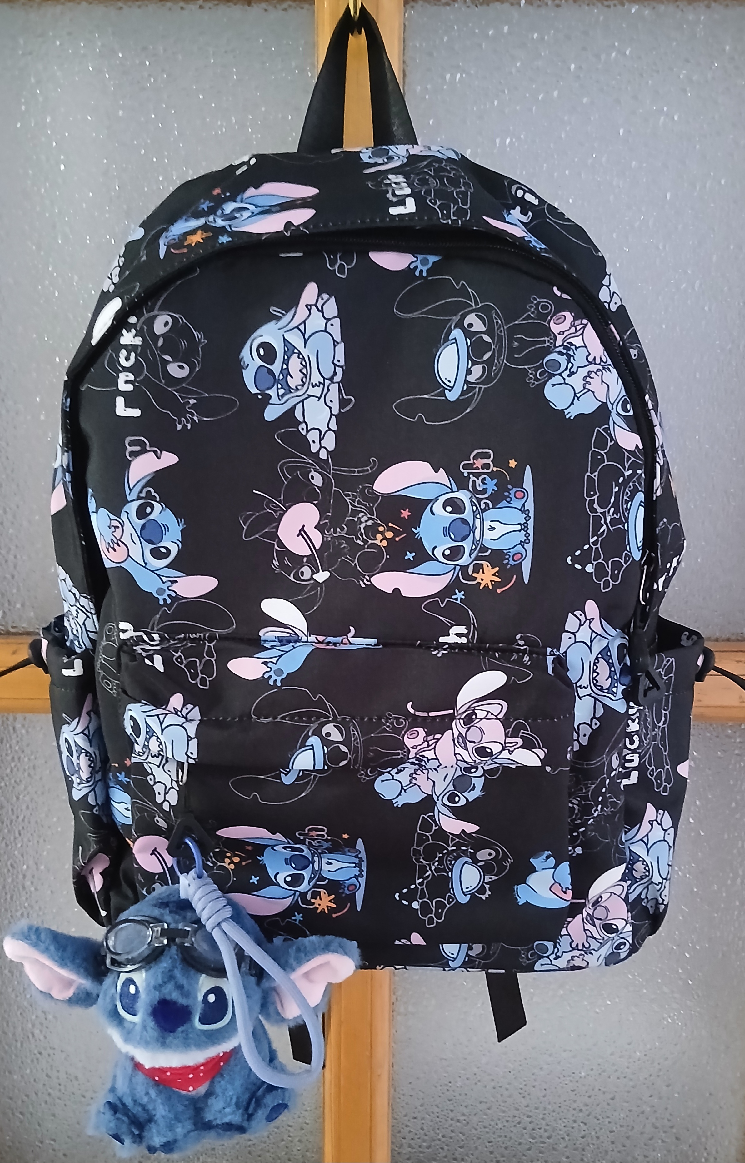 "STITCH" va "BEAR" chiroyli dizaynli, ko‘p funksiyali, maktab sumkasi va ryukzagi