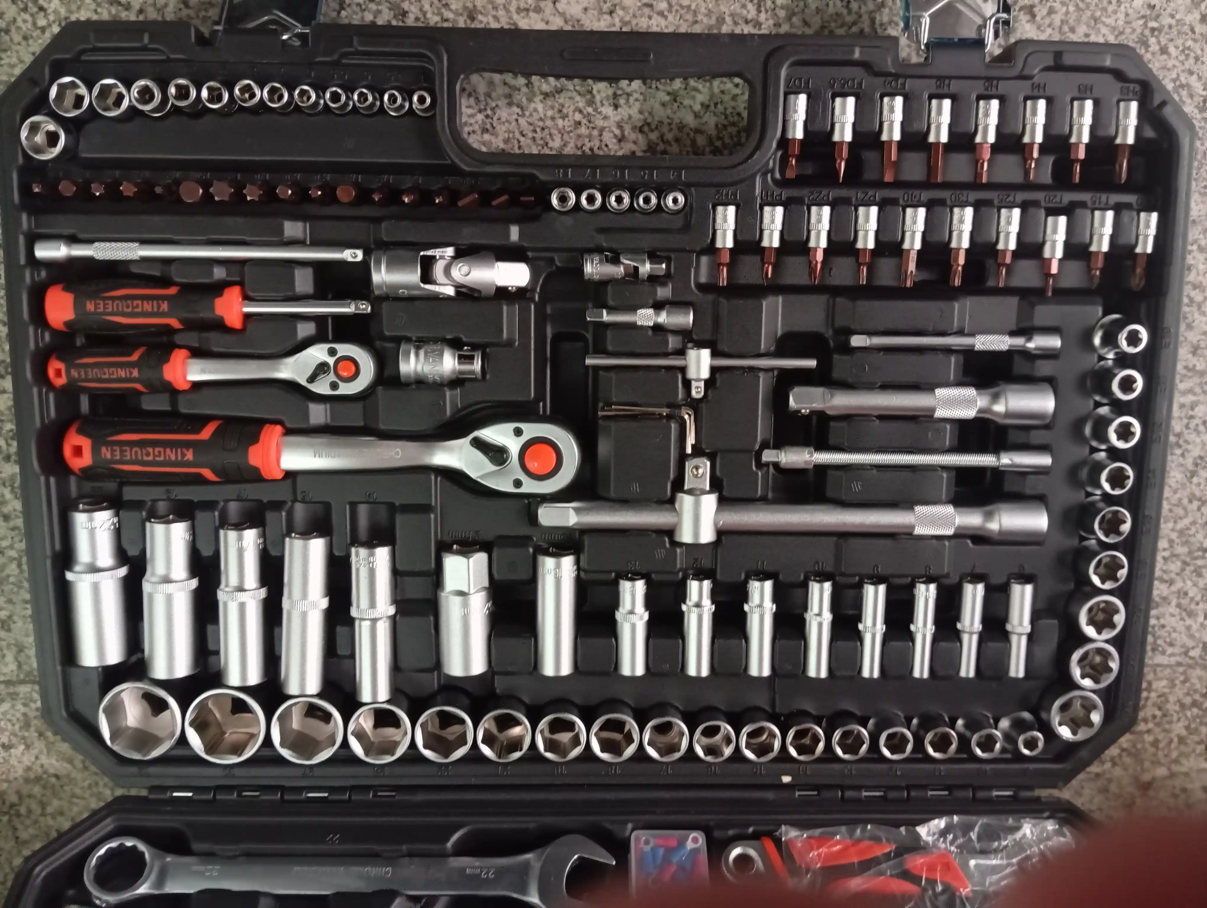 Набор инструментов KINGQUEEN 160 предметов, 1/4″ и 1/2″, трещотки 72 зуба