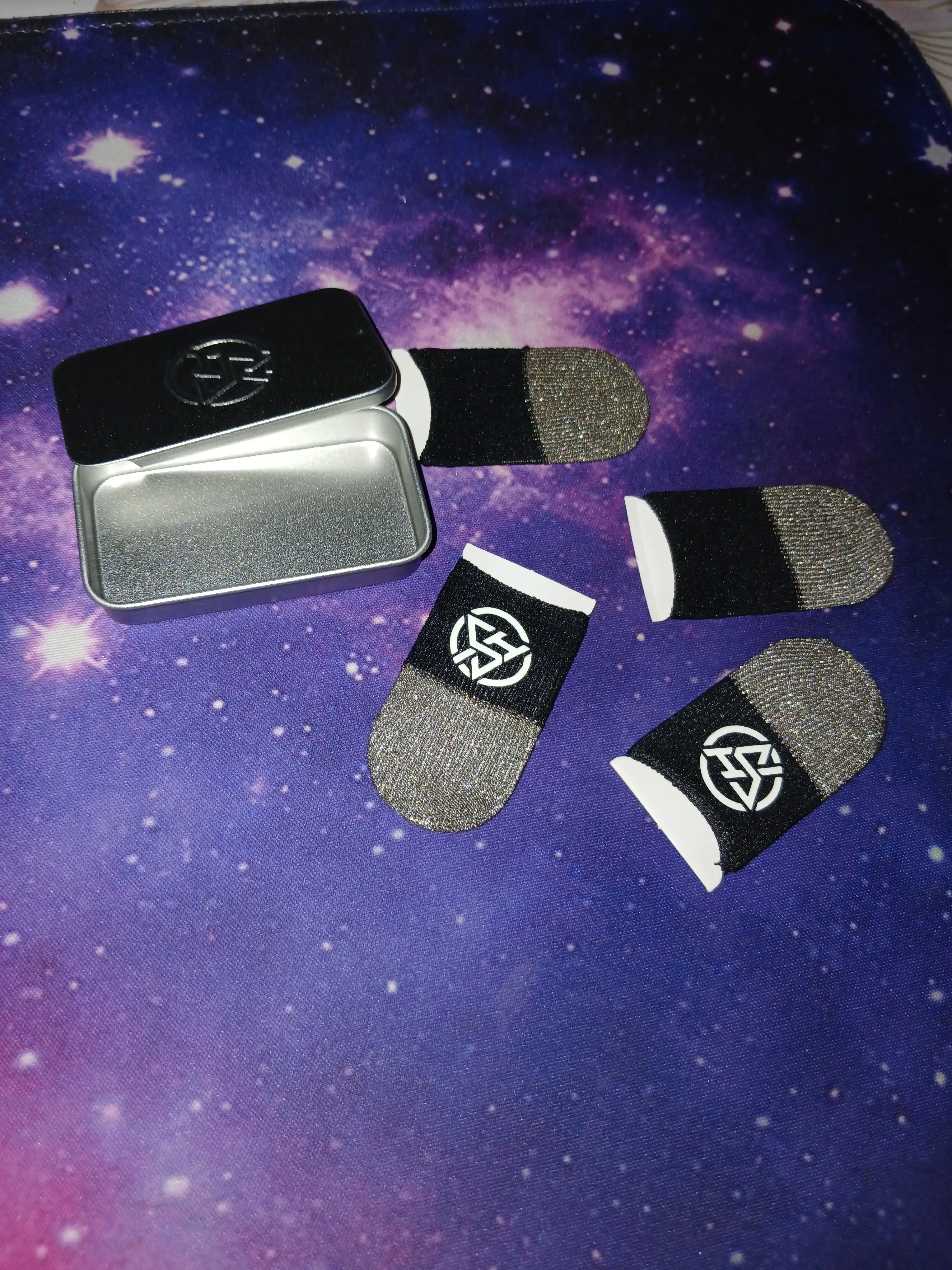 O'yin uchun ultra yupqa barmoq uchlari, 2 juft, 4 dona, metall keysda