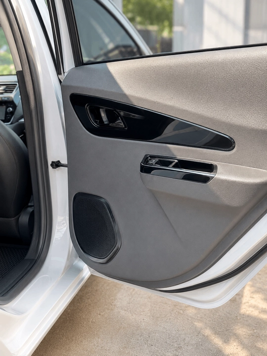 Комплект внутренних дверных ручек и декоративных накладок для Chevrolet Cobalt