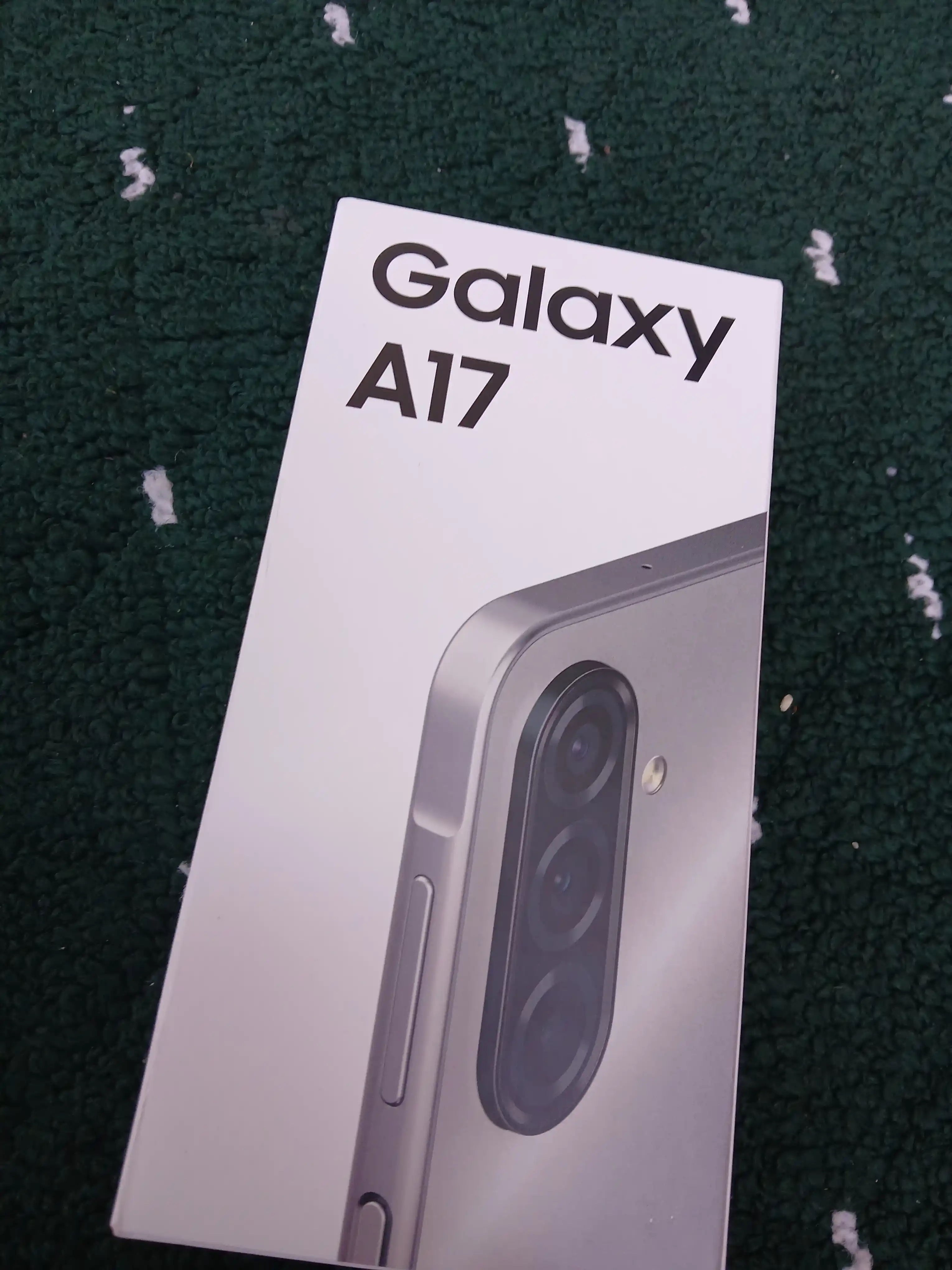 Smartfon Samsung Galaxy A17, 6.7" Super AMOLED 90Hz ekran, kamera 50Mp, 5000 mAh