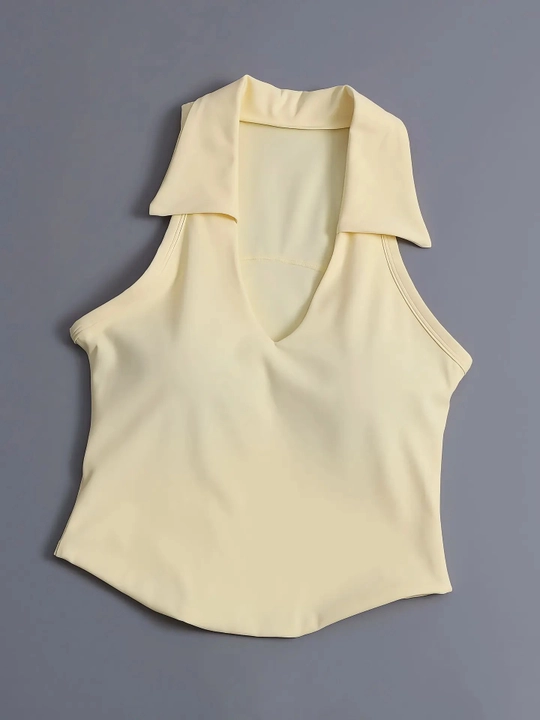 Ayollar uchun yengsiz sport polo top fitnes va yoga uchun