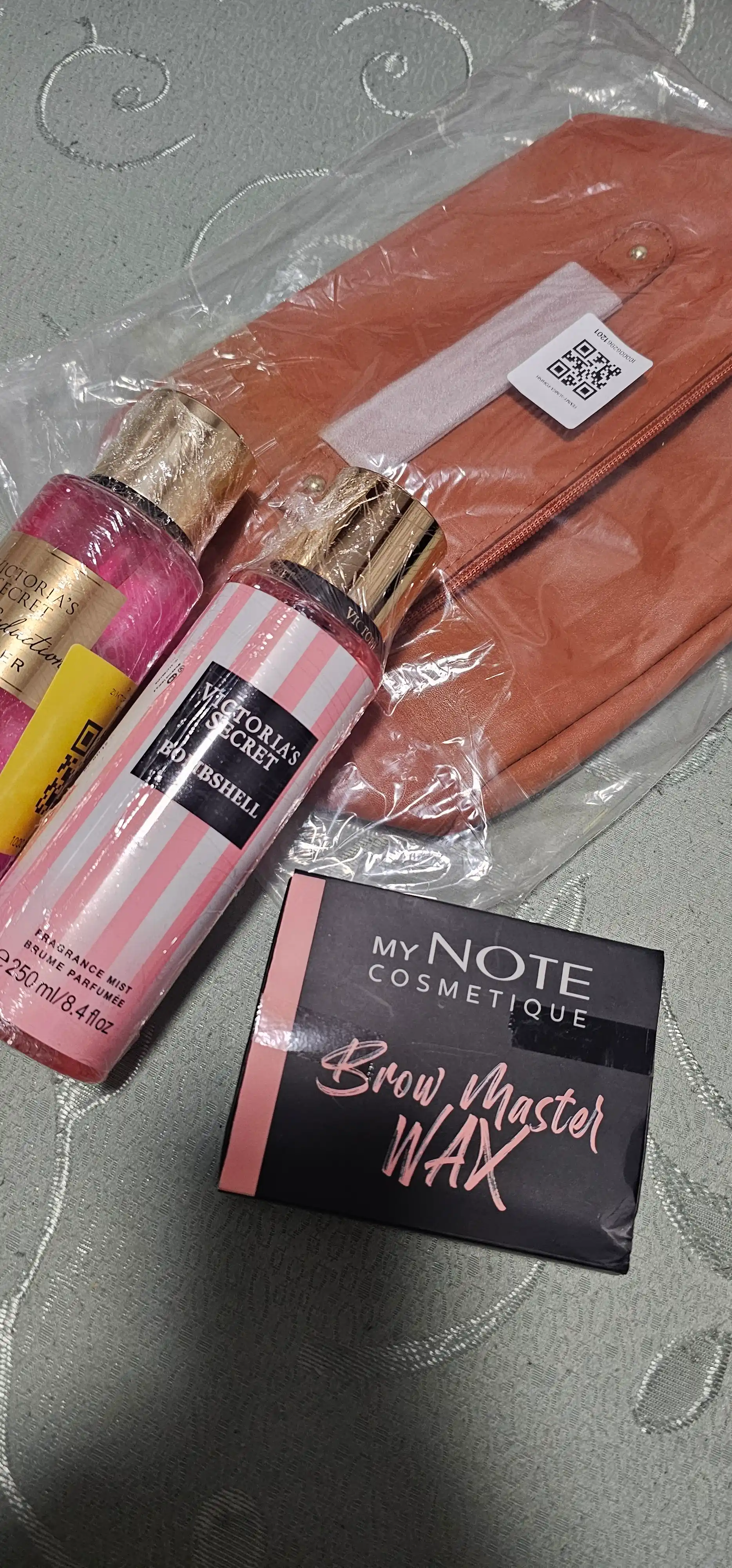 Victoria's Secret Bombshell Fragrance Mist, 250 мл – премиальный спрей для тела