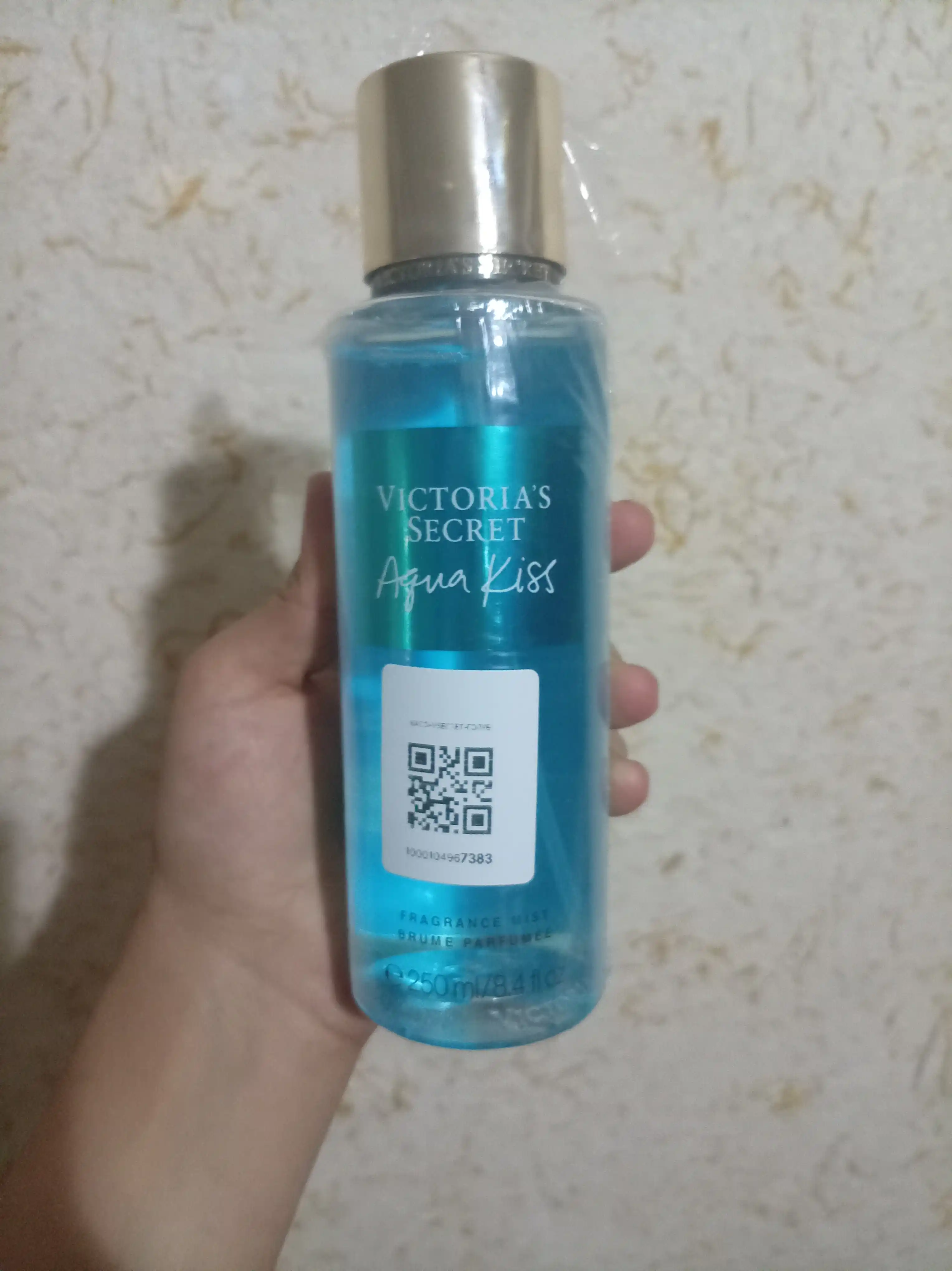 Parfyumlangan tana spreyi suvi Victoria's Secret Spreyi Aqua Kiss Rush, Shimmer, 250 ml