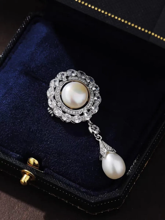 Bezakli broshka