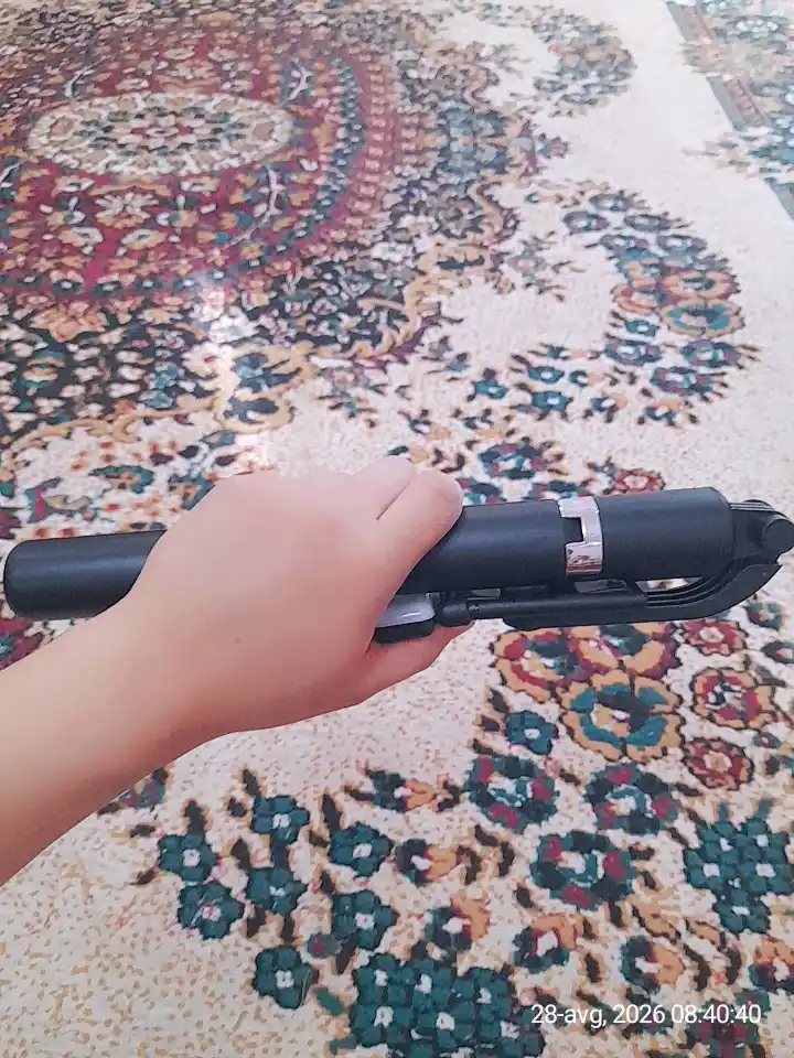 Universal 3 tasi 1 da shtativ: selfi tayoqchasi, tripod va Bluetooth pulti — foto va video