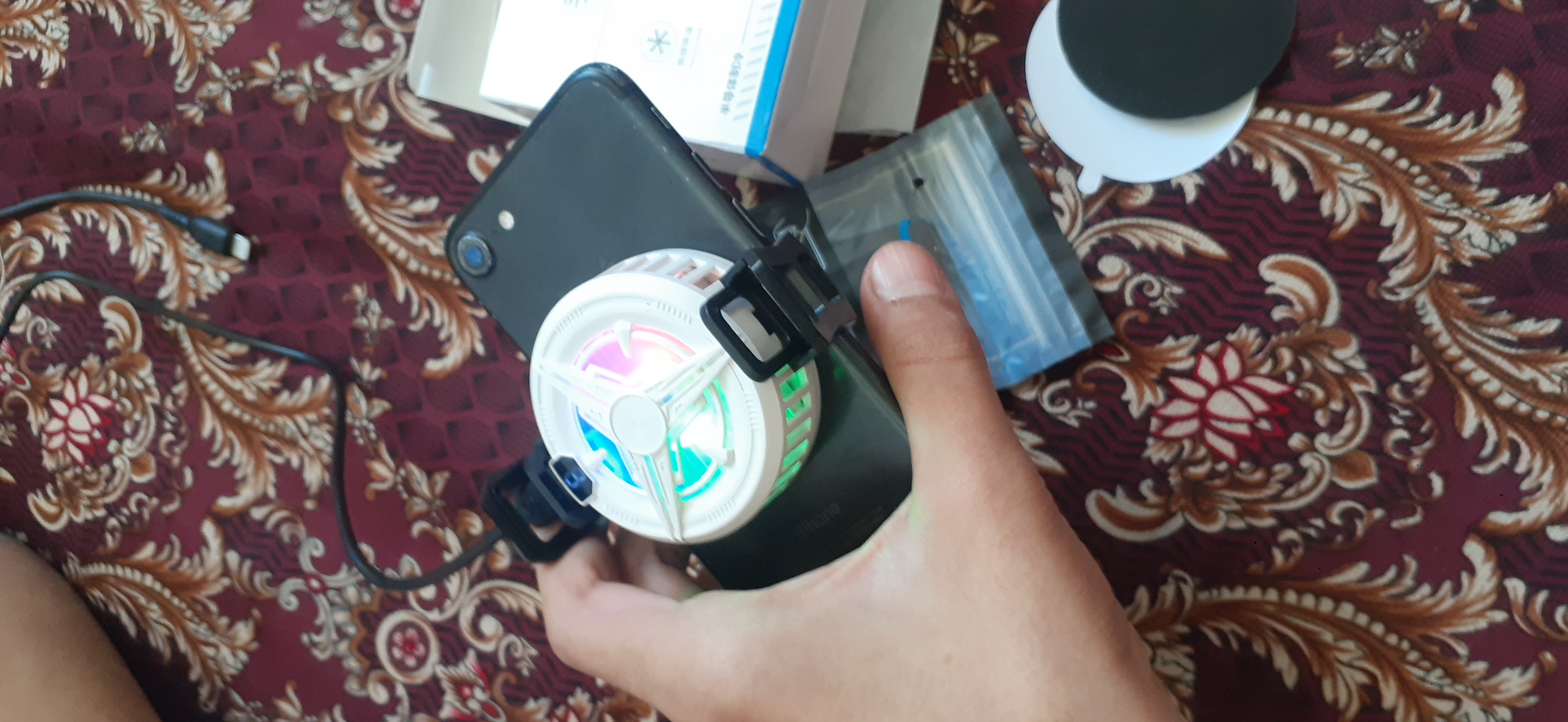 PUBG, Call of Duty va boshqa o‘yinlar uchun batareya va kabelli telefon sovutgichi kuller