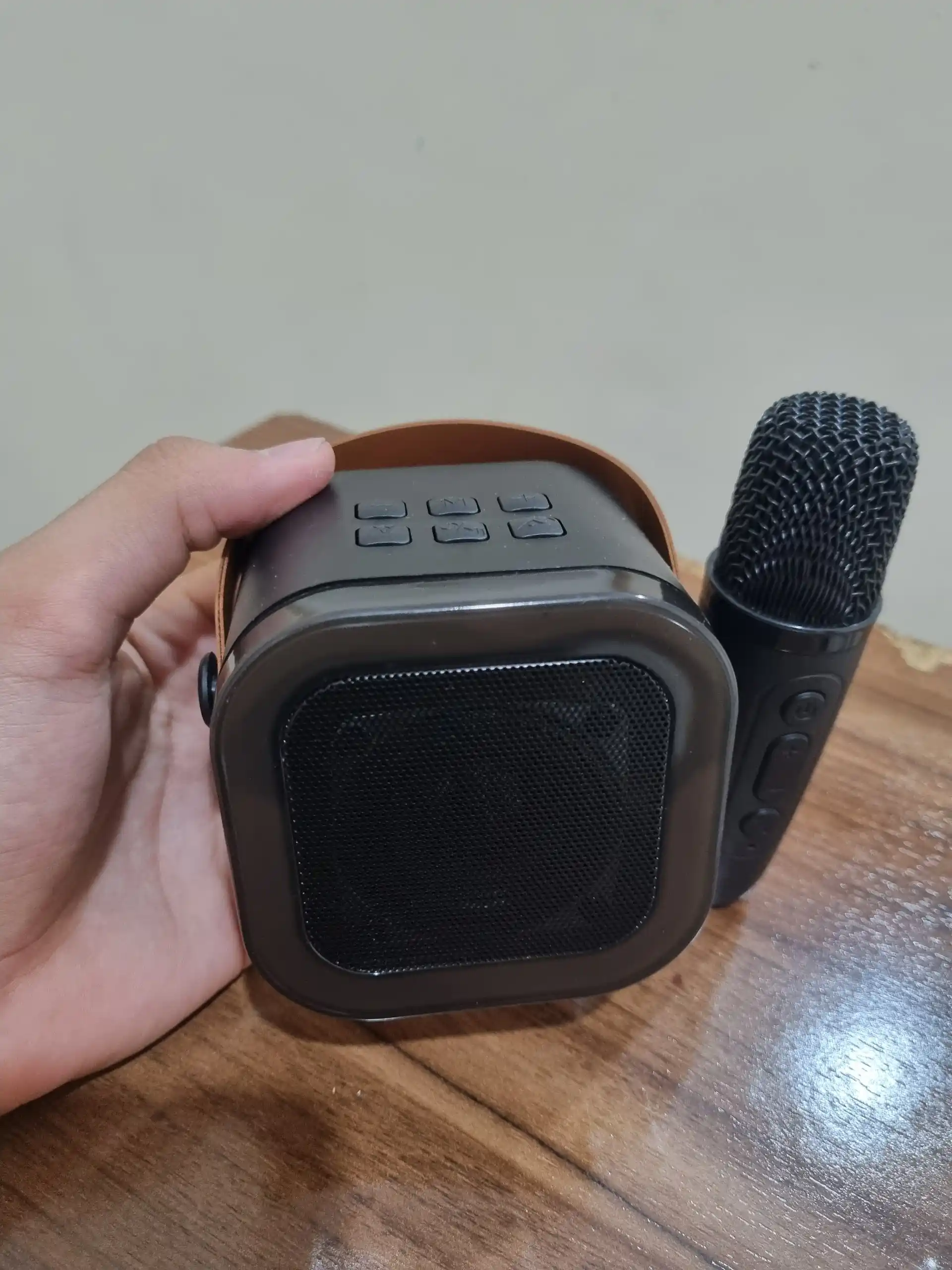 Simsiz Bluetooth kolonka va mikrofon AM-8580 mini karaoke to'plami