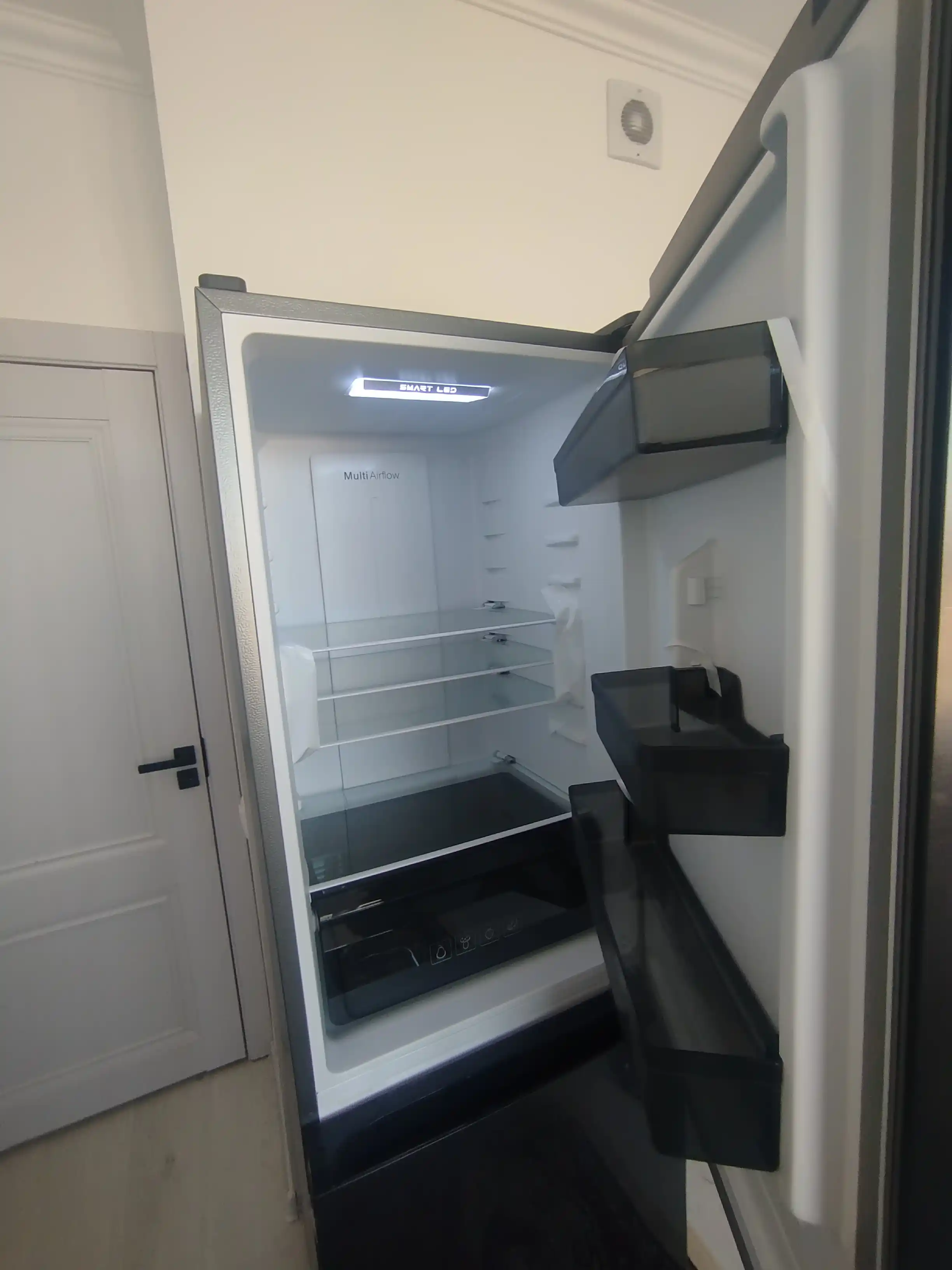 Ziffler FRF 290-BFB muzlatgichi, No Frost, Inverter, 290 l, 3 yillik kafolat