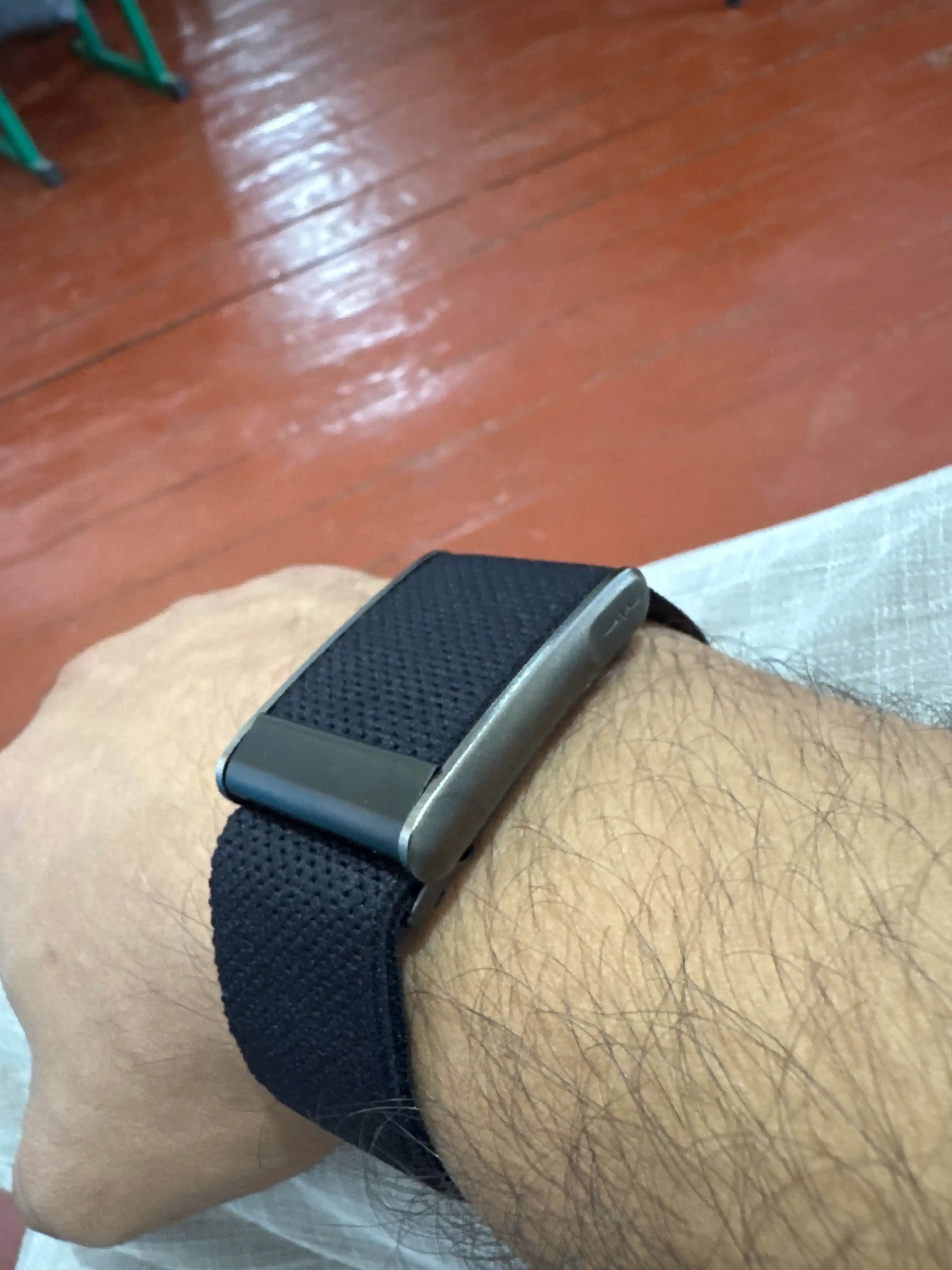 Smart Premium Bracelet- EKG, stress darajasi nazorat qilish va 100 dan ortiq sport rejim