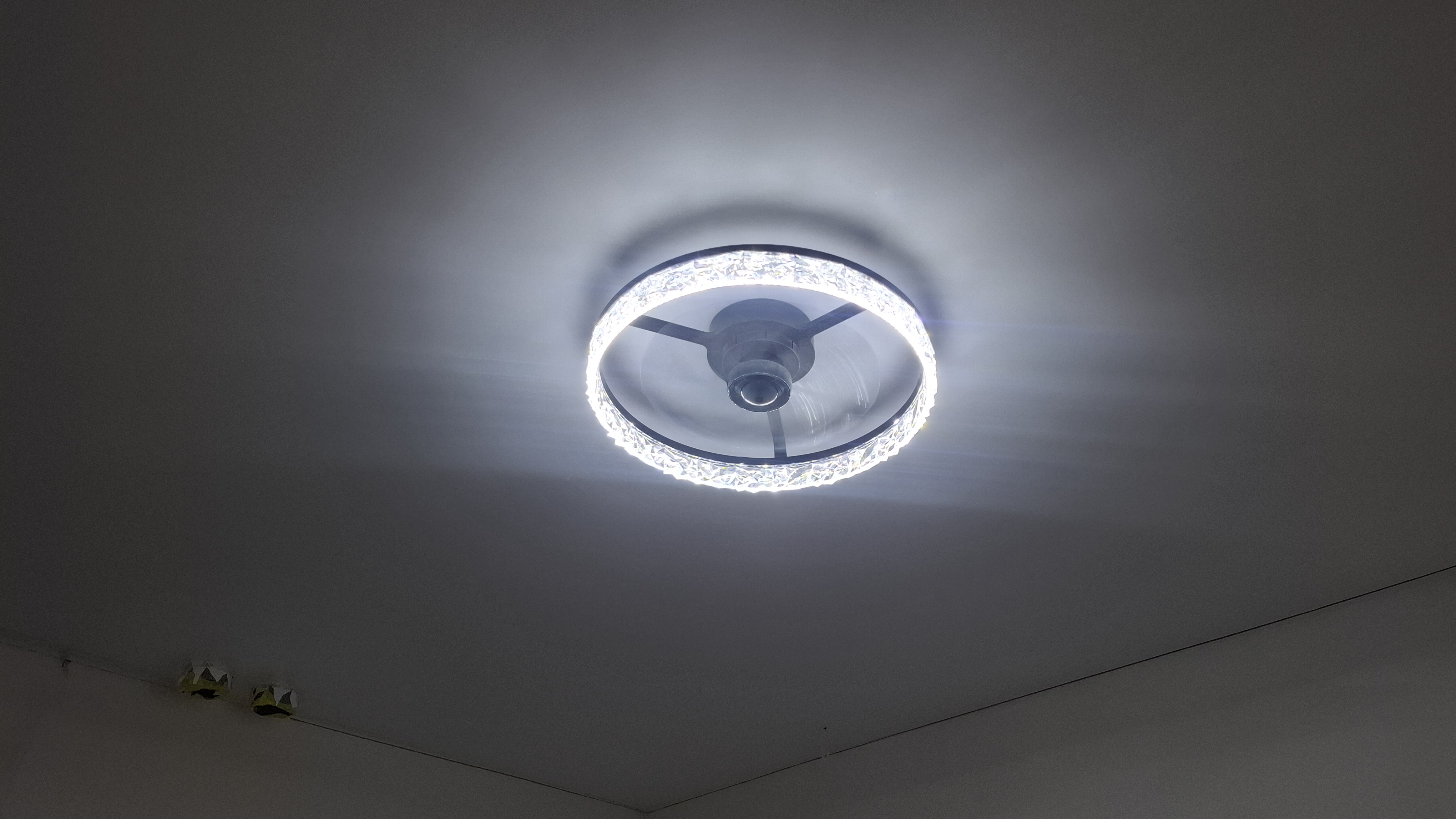 Ventilyator lyustra LED qandil, 6 xil yoritish rejimi, oshxona, zal va yotoqxona uchun mos