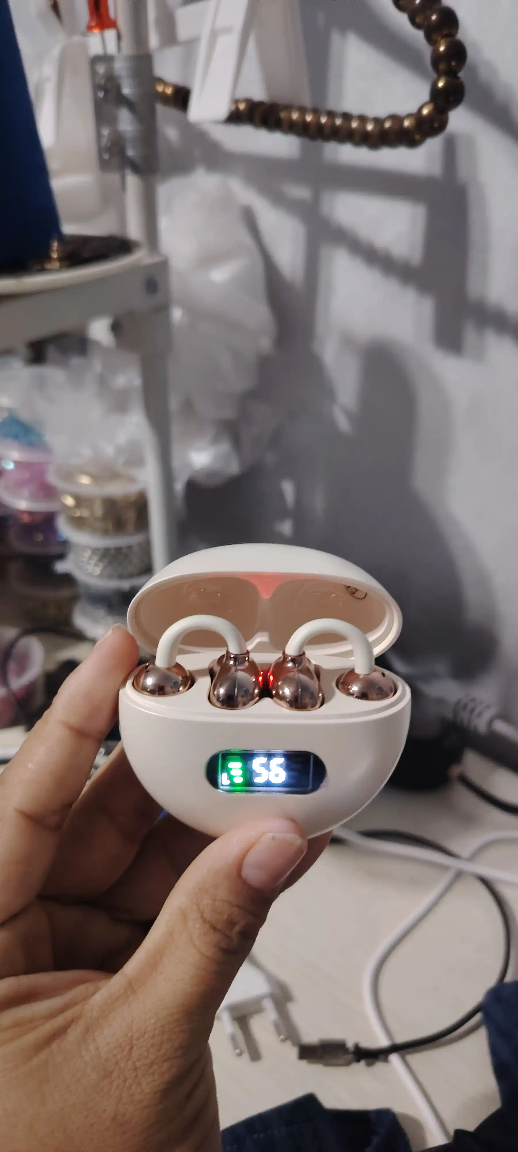Simsiz quloqchinlar, IPX5 namlikdan himoya, 30 soat ishlash qobiliyati, bluetooth
