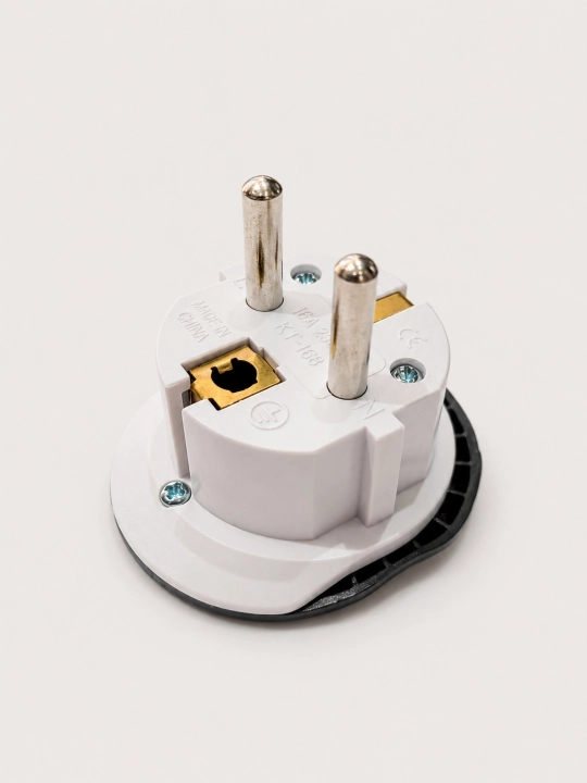 Evro va o'zbek rozetkalari uchun, universal adapter Merkan KT 168, terminator, 16 A