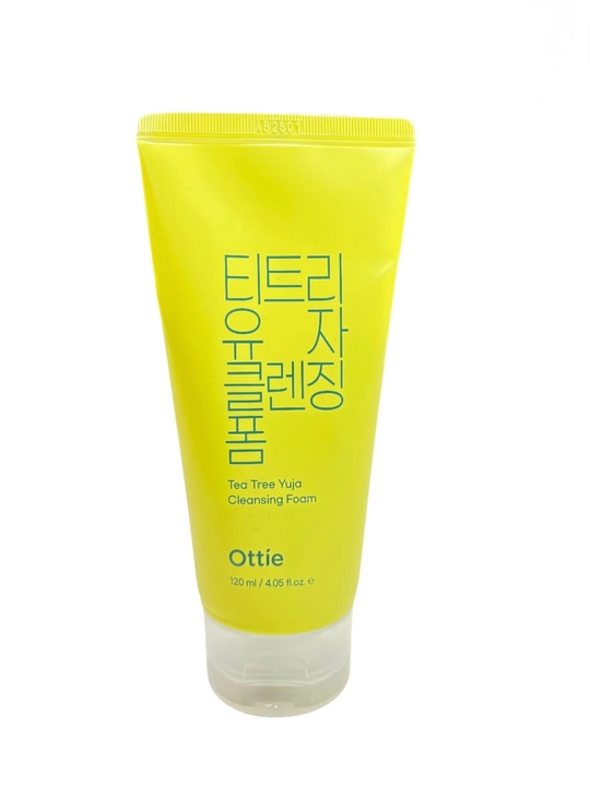 Пенка для умывания Ottie Tea Tree Yuja Cleansing Foam с чайным деревом и юдзу, 120 м