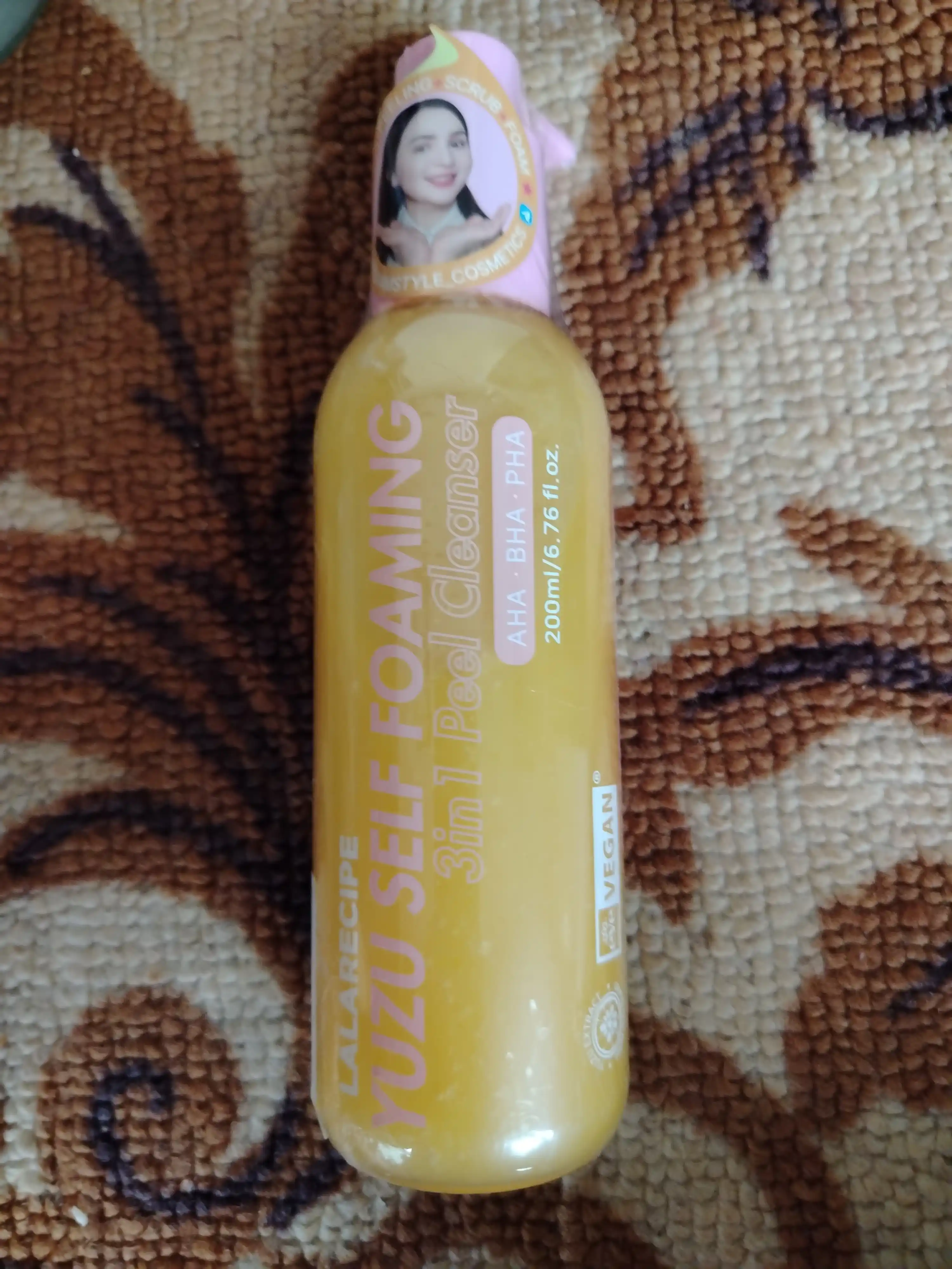 LALARICIPE Yuzu Self Foaming 3‑в‑1 AHA BHA – нежная пенка для очищения лица, 200 мл