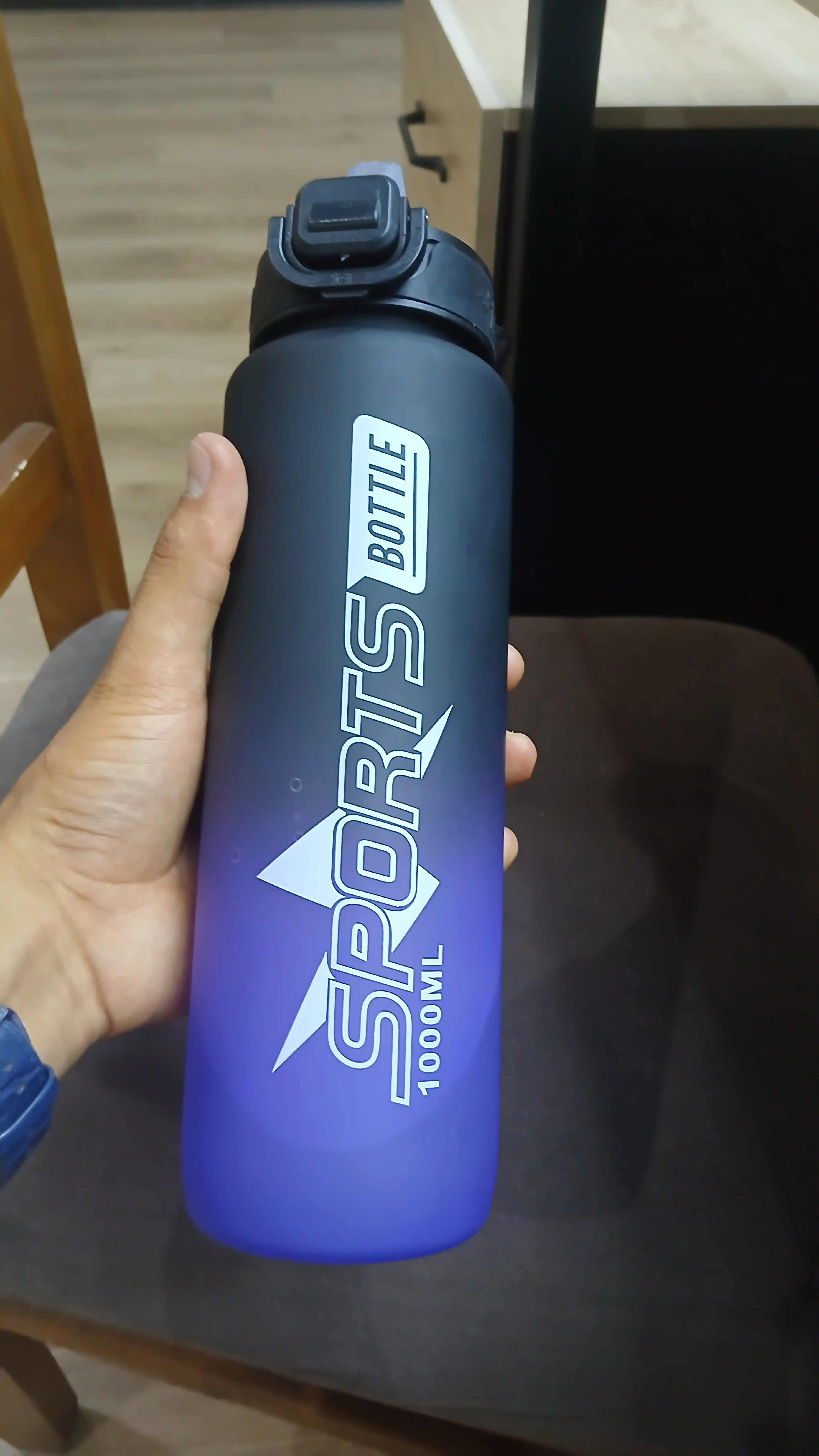 Suv idish, sheyker, fitnes uchun mo'ljallangan sport suv idishi, butilkalar,  1000 ml