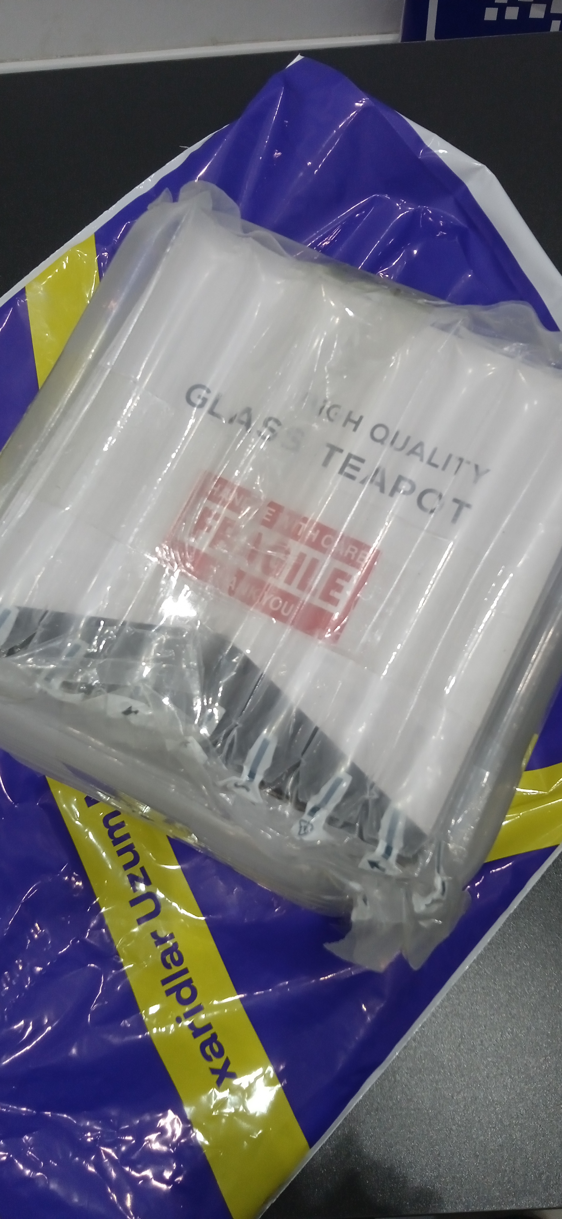 Issiq va sovuq ichimliklar uchun 1300 ml hajmli metall filtrli shisha choynak, 1 dona