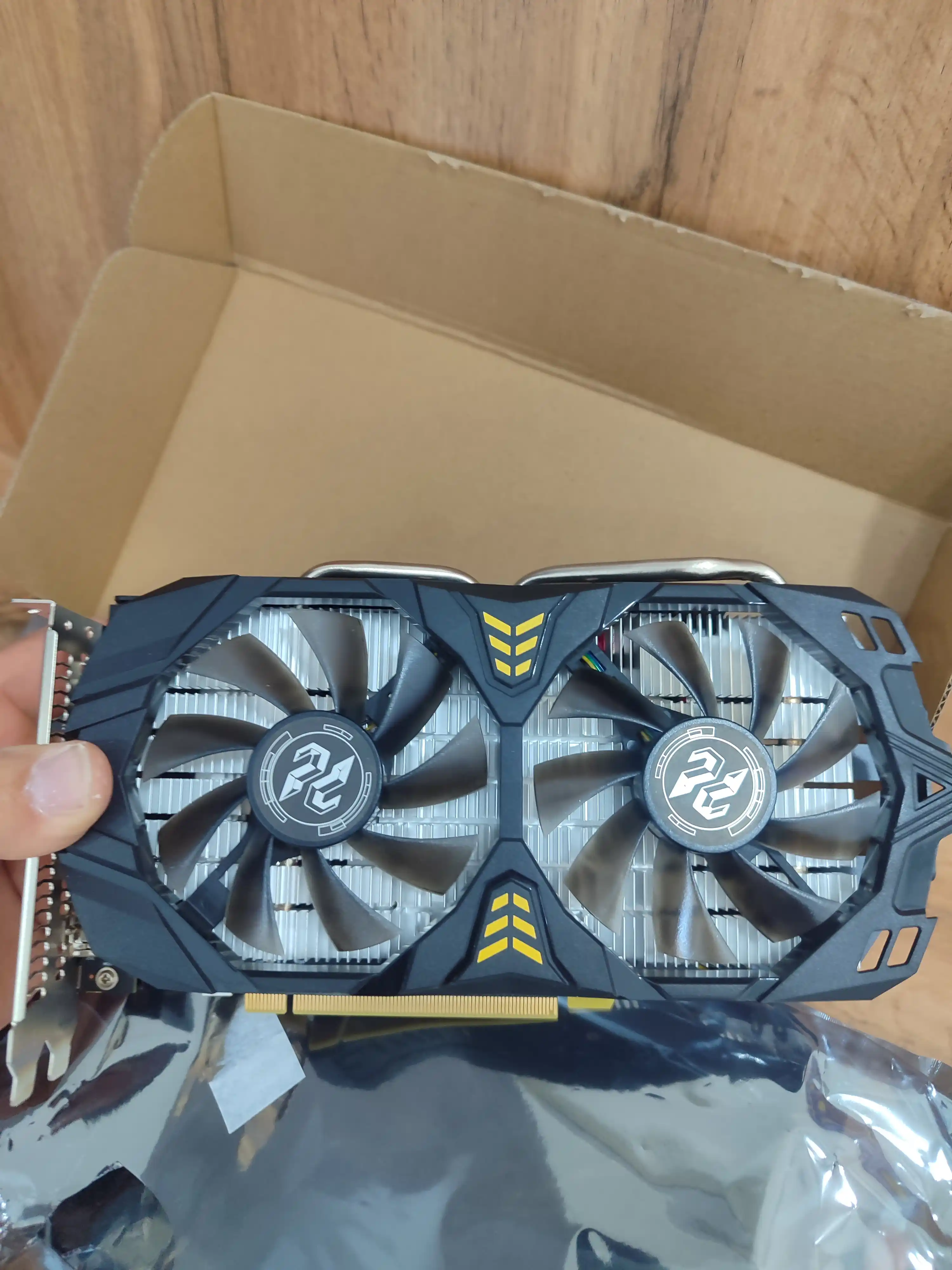 Игровая видеокарта Arktek ATI Radeon RX580, 8ГБ, 256Бит GDDR5