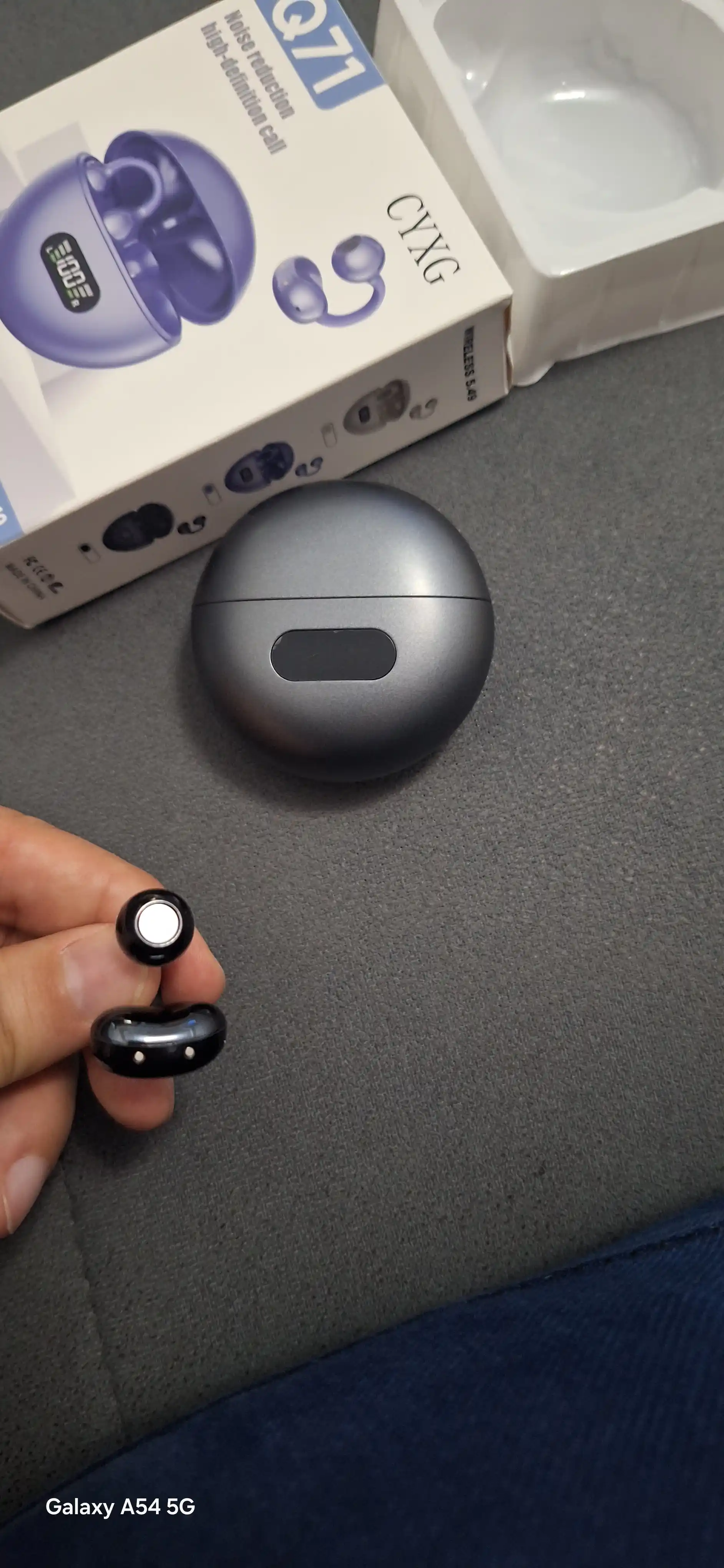 Simsiz bluetooth quloqchinlar Q71 sensorli Bluetooth 6.1 LED displeyli