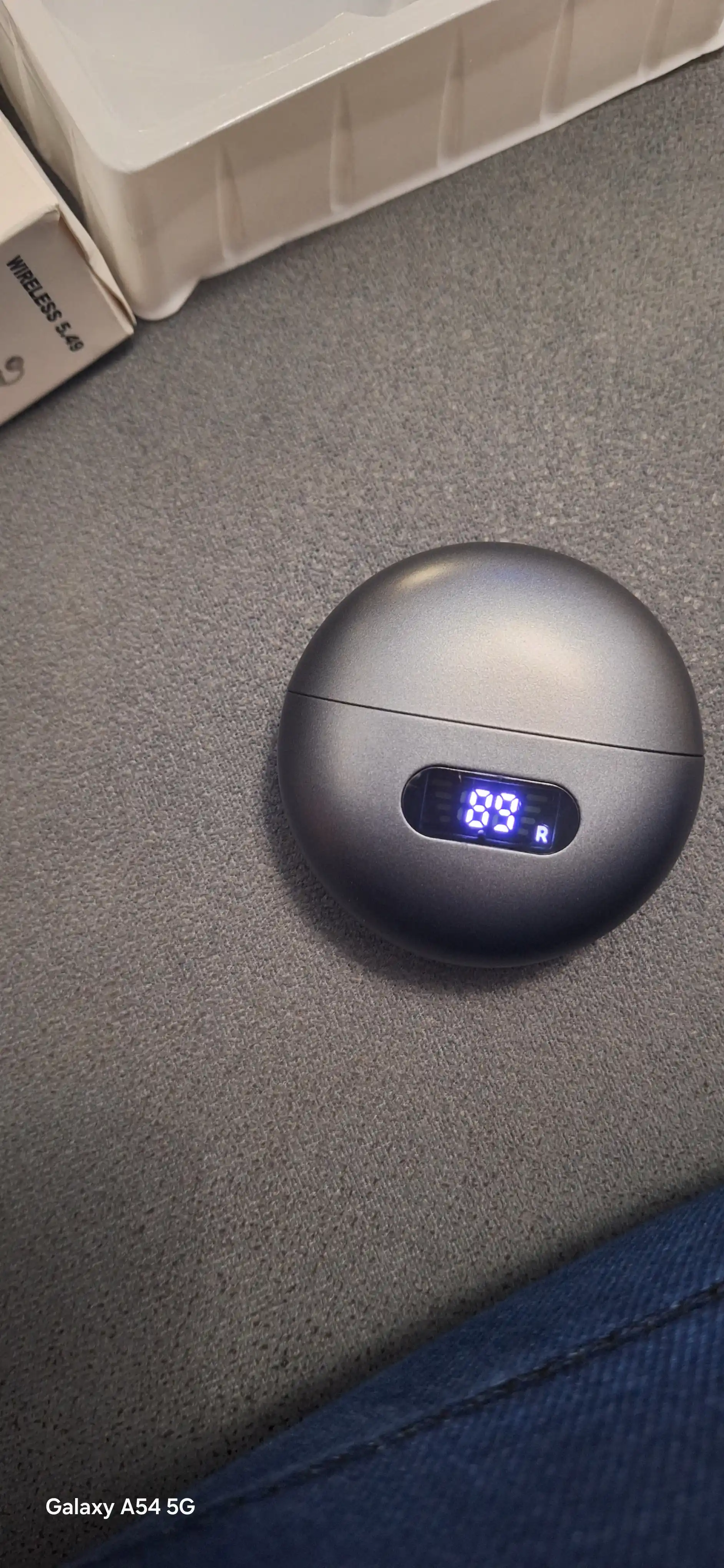Simsiz bluetooth quloqchinlar Q71 sensorli Bluetooth 6.1 LED displeyli