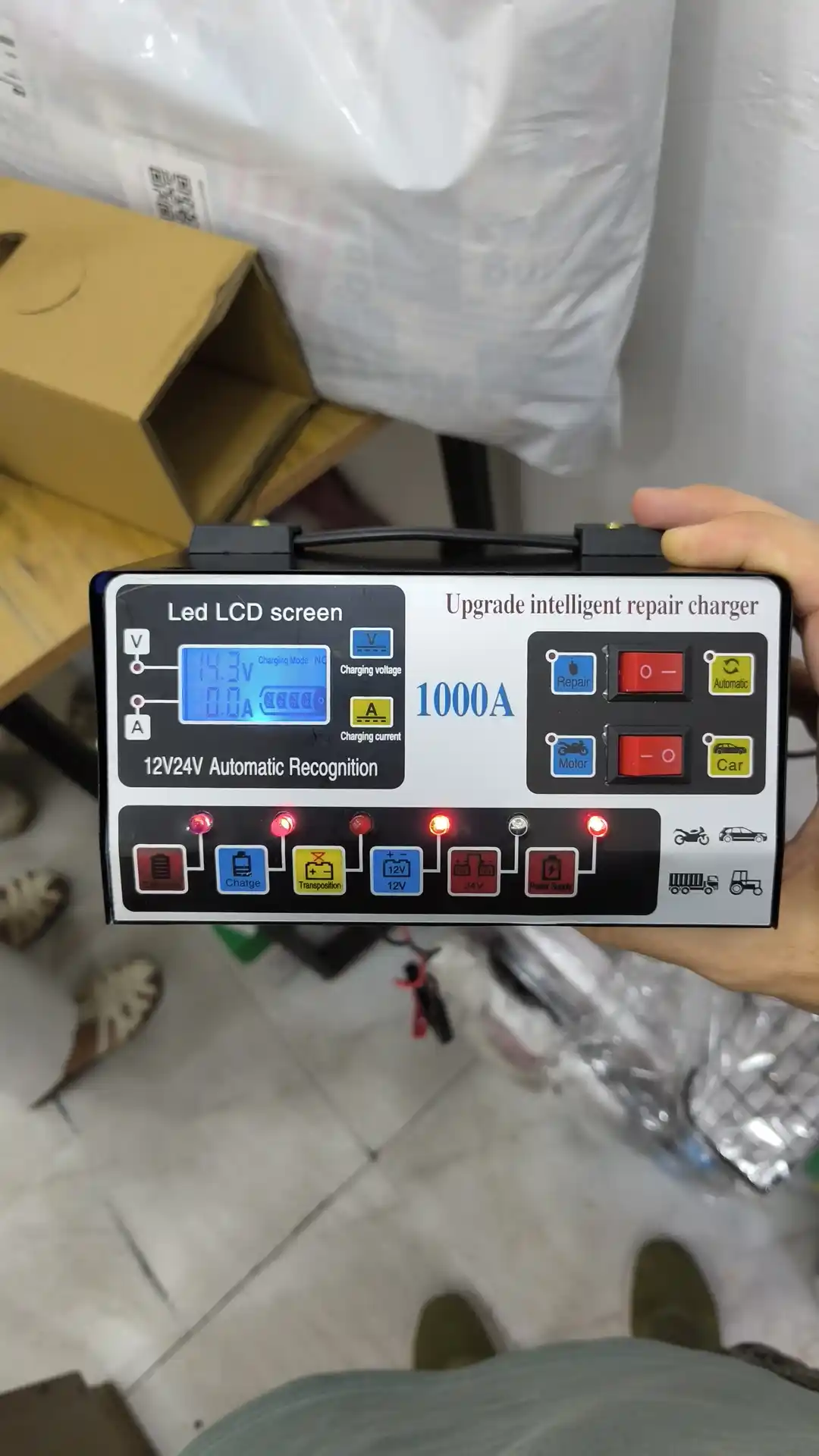 Зарядное устройство импульсное для авто аккумулятора 12V / 24V 2A-6A