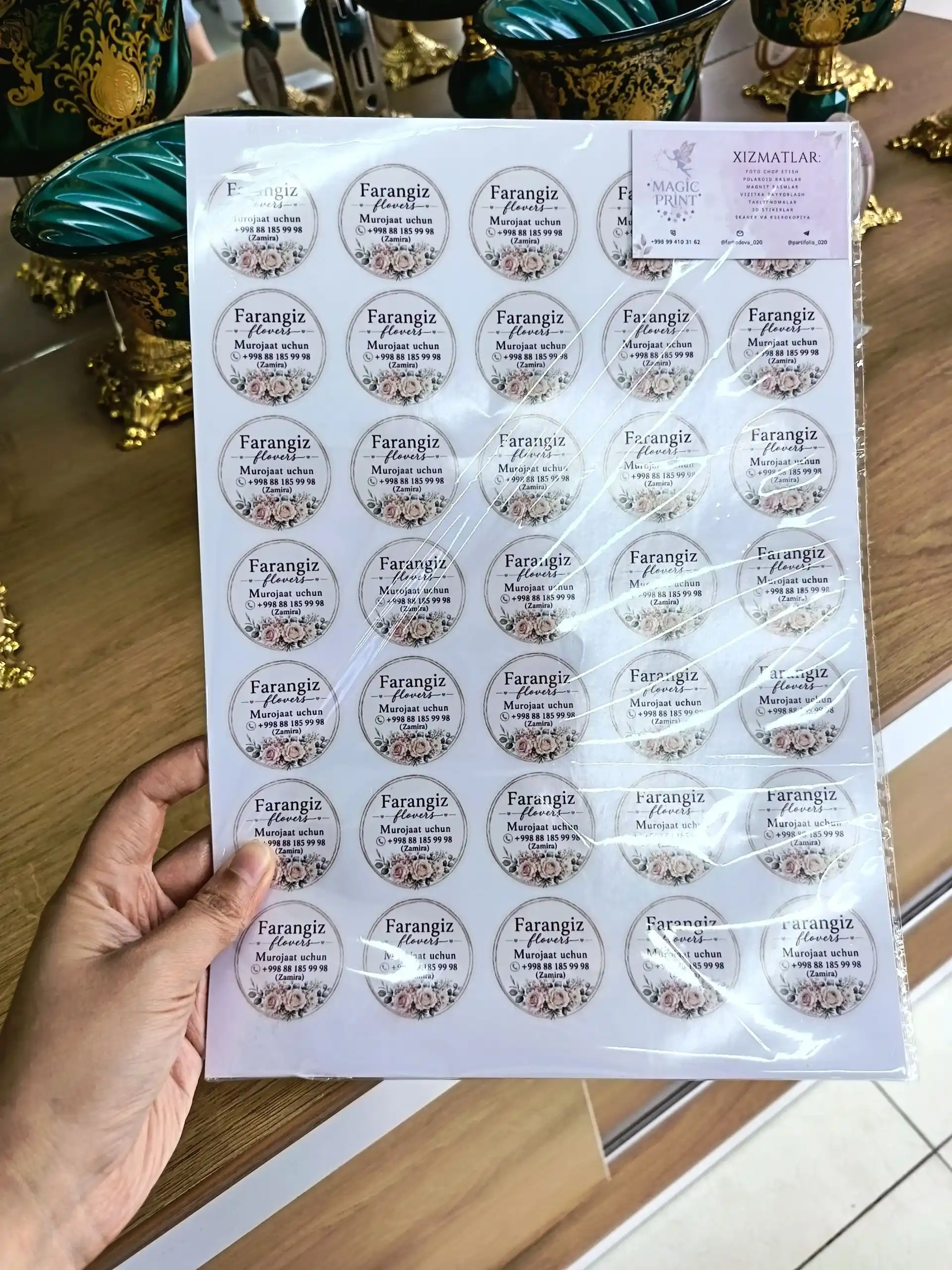 Printer, stikerlar va yorliqlar uchun o‘zi yopishadigan A4 oq yaltiroq qog‘oz