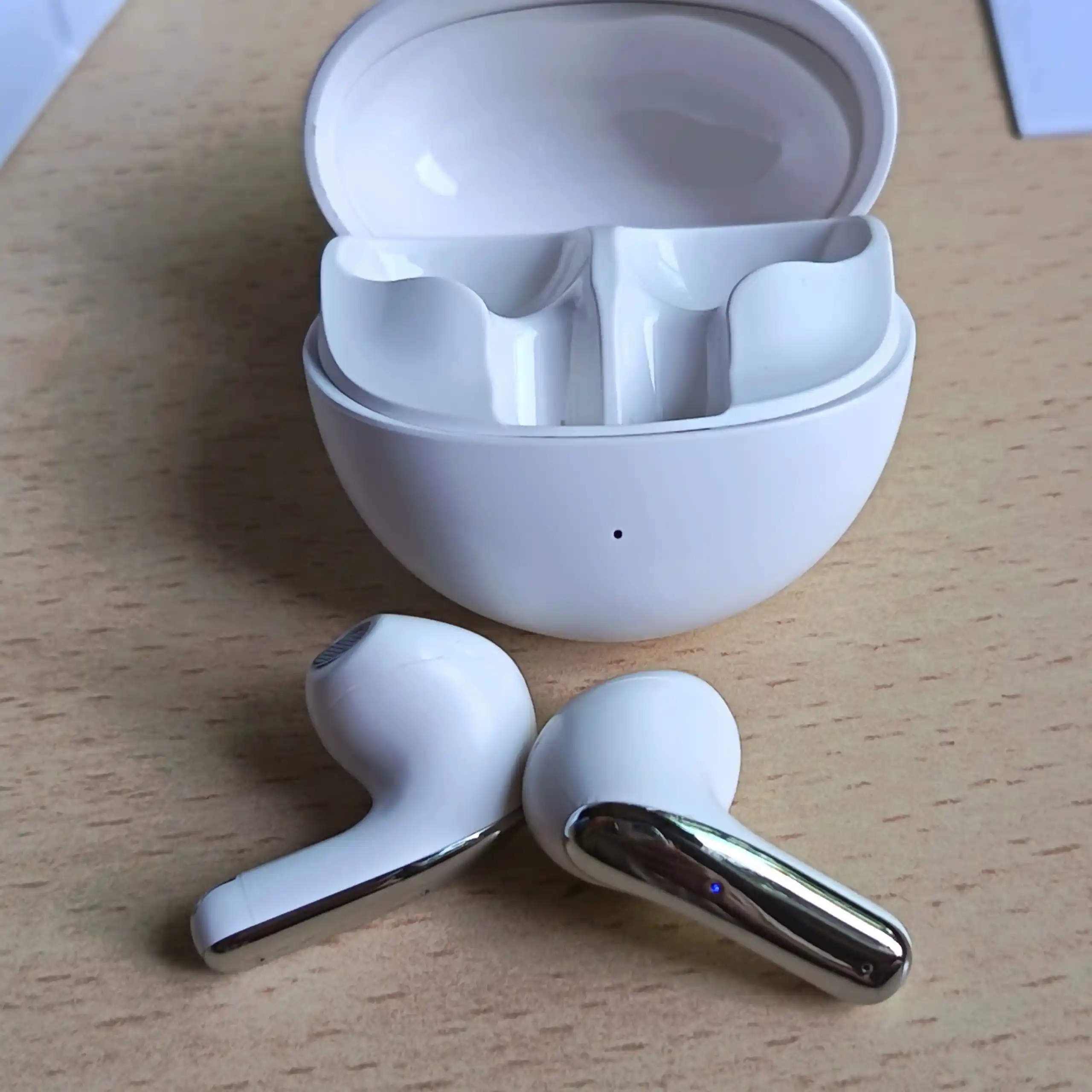 Qisheng simsiz quloqchinlari Bluetooth 6.0, AI ENC, 13 mm, 6 mikrofon, IPX4