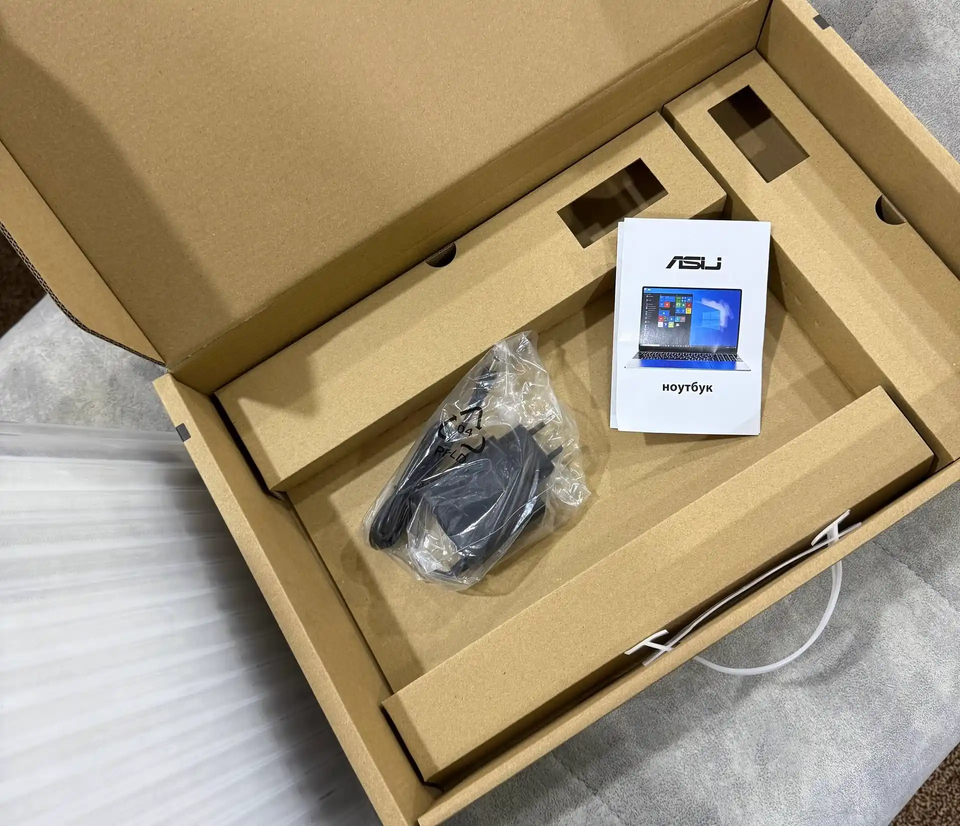 ASIJ TK-161 core i 3 noutbuk: metall korpus va IPS ekran