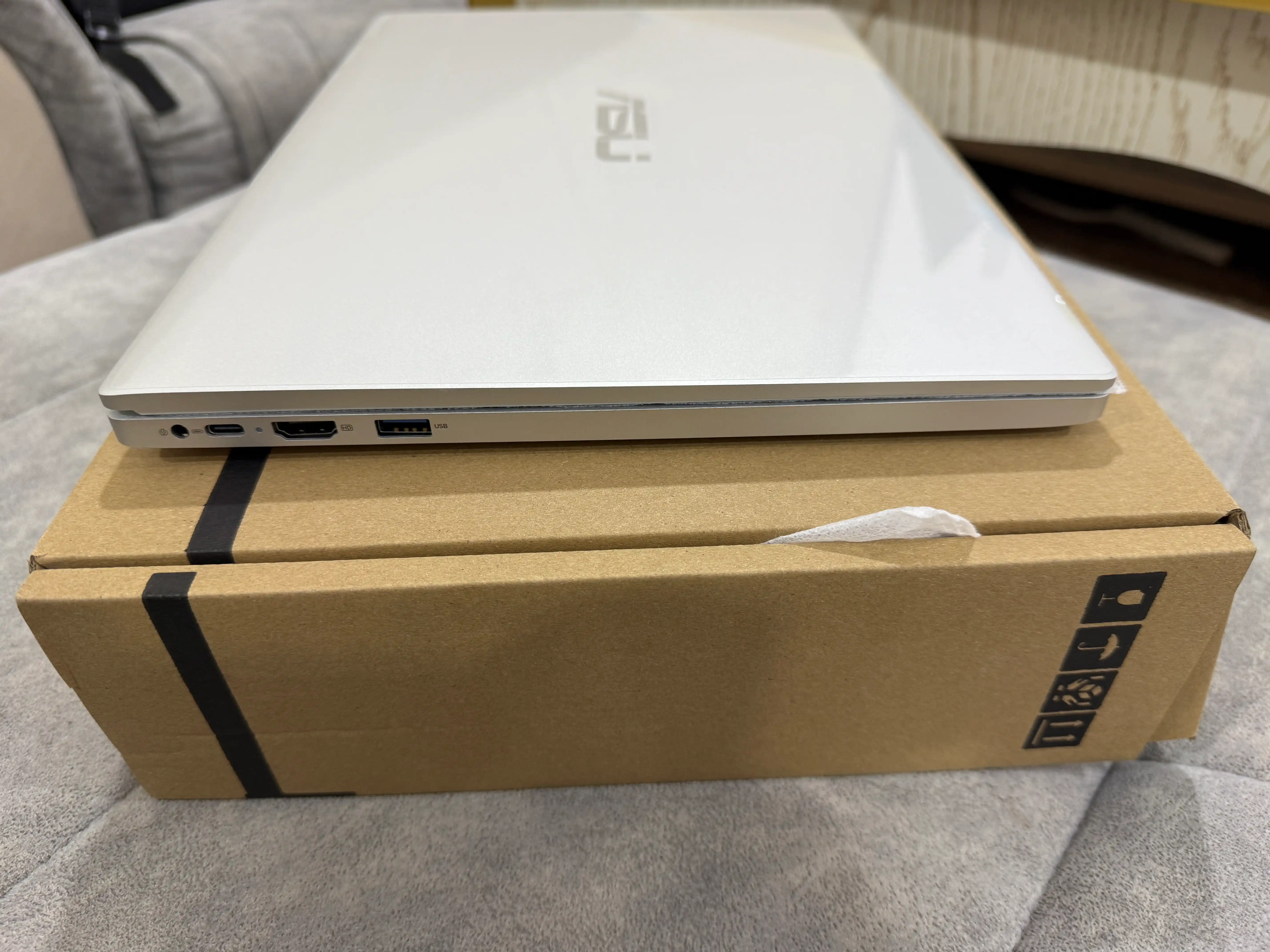 ASIJ TK-161 core i 3 noutbuk: metall korpus va IPS ekran