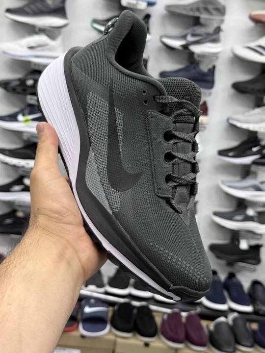 Nike Pegasus Trail 06 Vetnamda ishlab chiqarilgan, o‘lchamlari 40-44