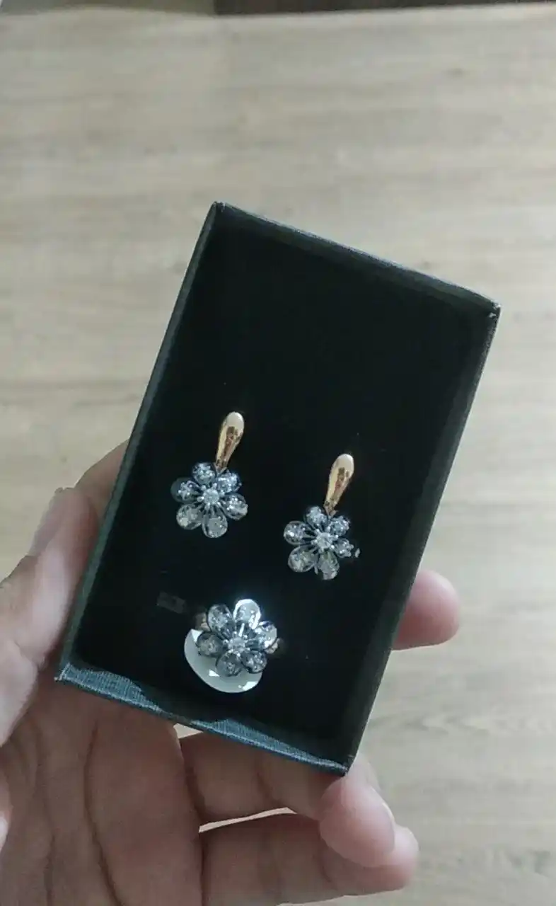 Набор украшений Xuping Stainless Steel, серьги, кольцо, в подарочной коробке