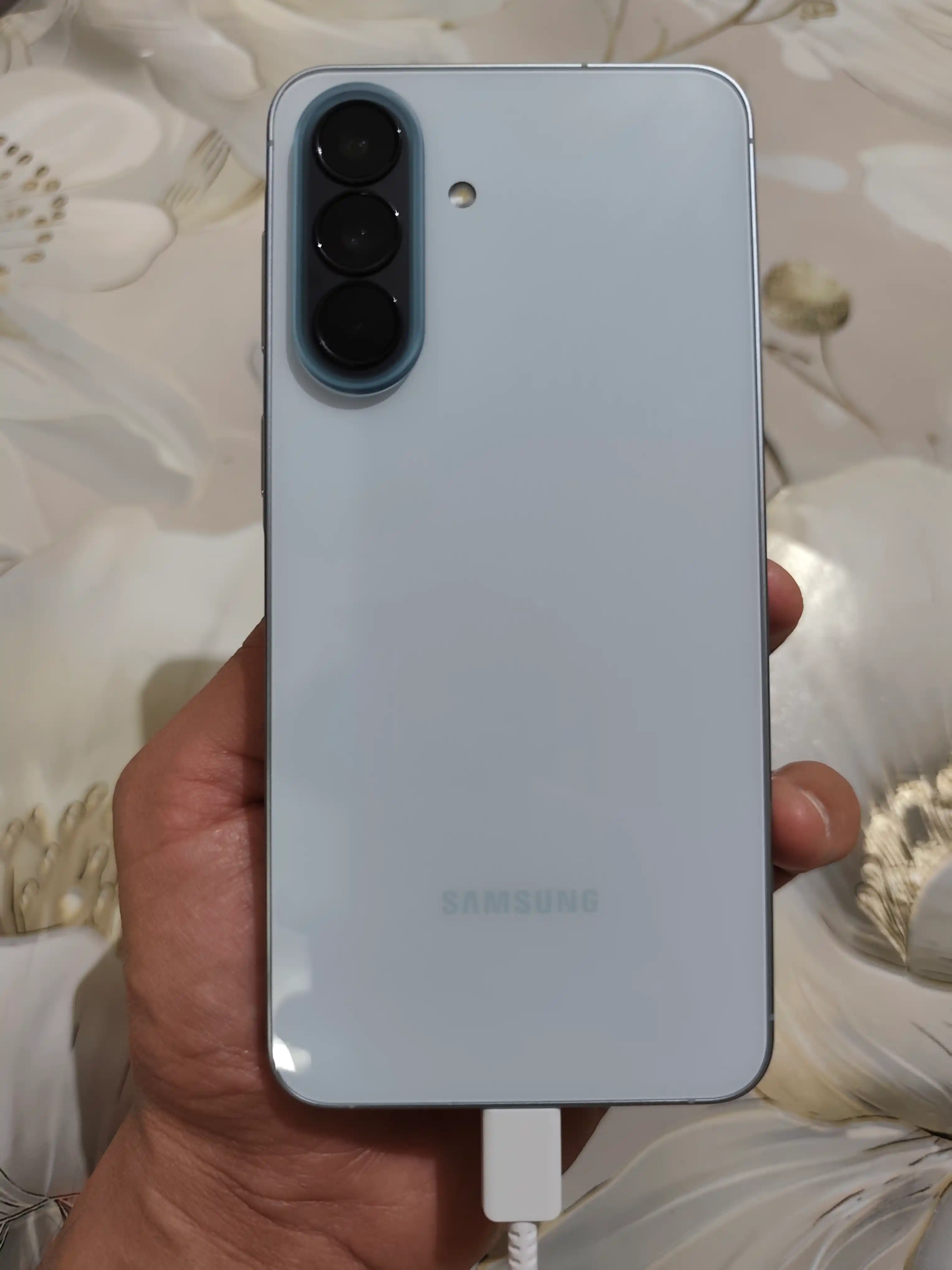 Смартфон Samsung Galaxy A57 5G,экран Super AMOLED,2 SIM-карты,eSim,50Мп,гарантия 1 год