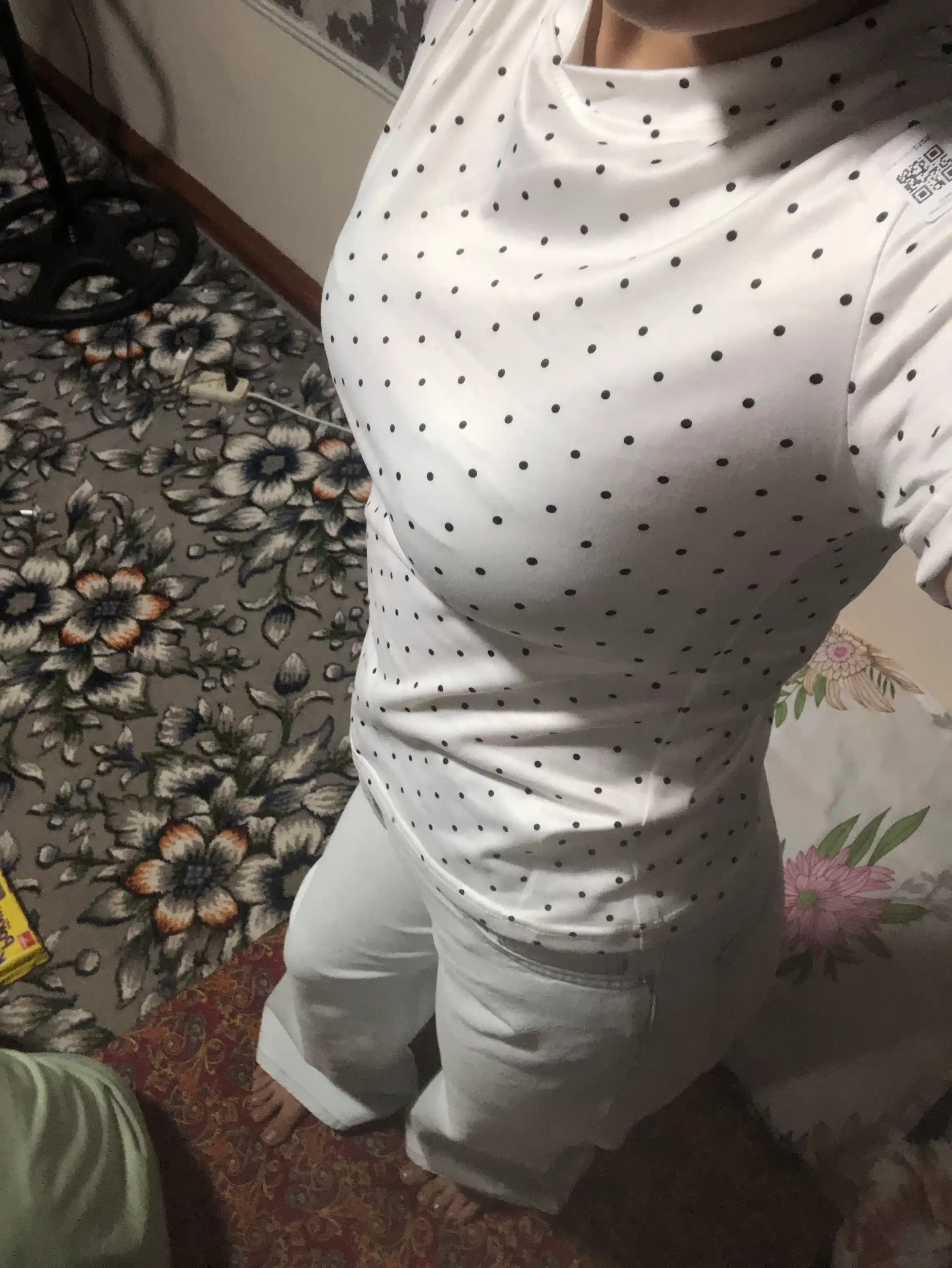 No‘xatsimon ayollar futbolkasi, qaddi-qomati yopishib turadigan casual trikotaj kofta slim fit