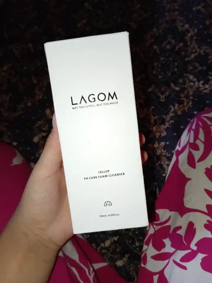 Normal, yog'li, ta'sirchan yuzlarga yuz yuvish ko'pigi, Lagom Cellup Ph Cure Foam Cleanser