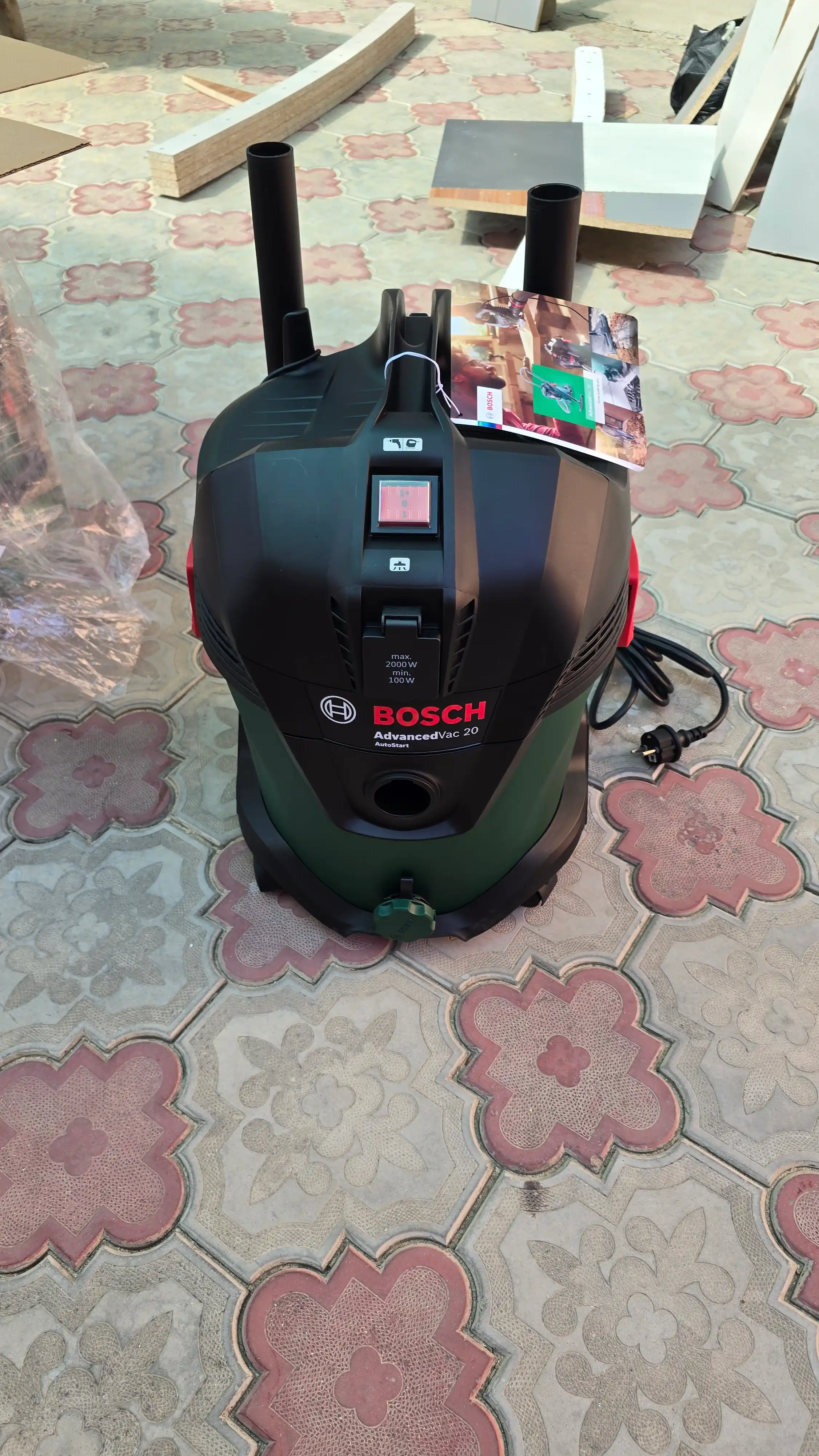 Строительный пылесос Bosch Vac 20: мощь, чистота, универсальность – для стройки и гаража